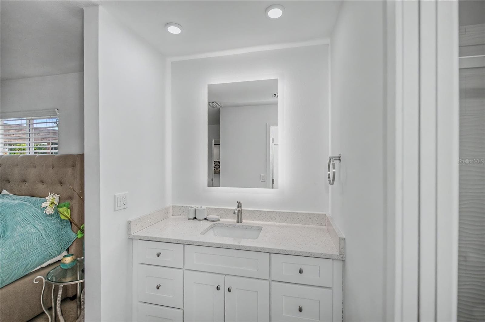 En-suite bathroom - 8152 SEASHELL ST, ENGLEWOOD