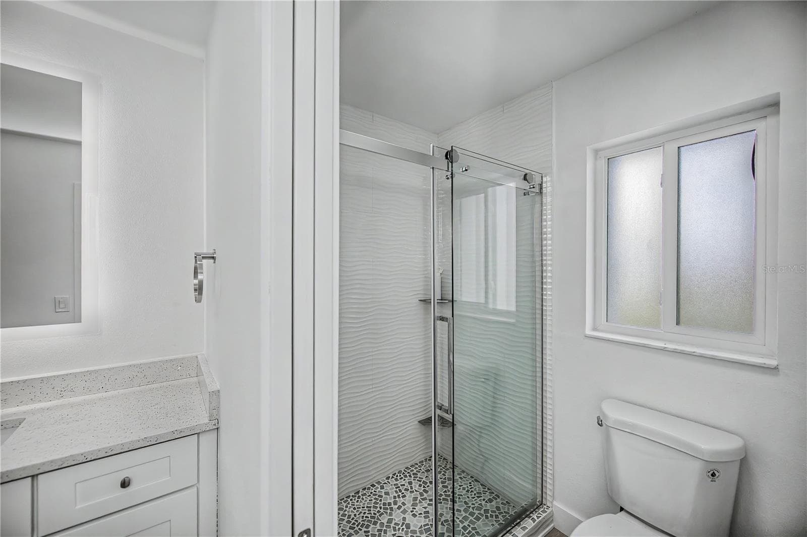 Private commode/shower - 8152 SEASHELL ST, ENGLEWOOD