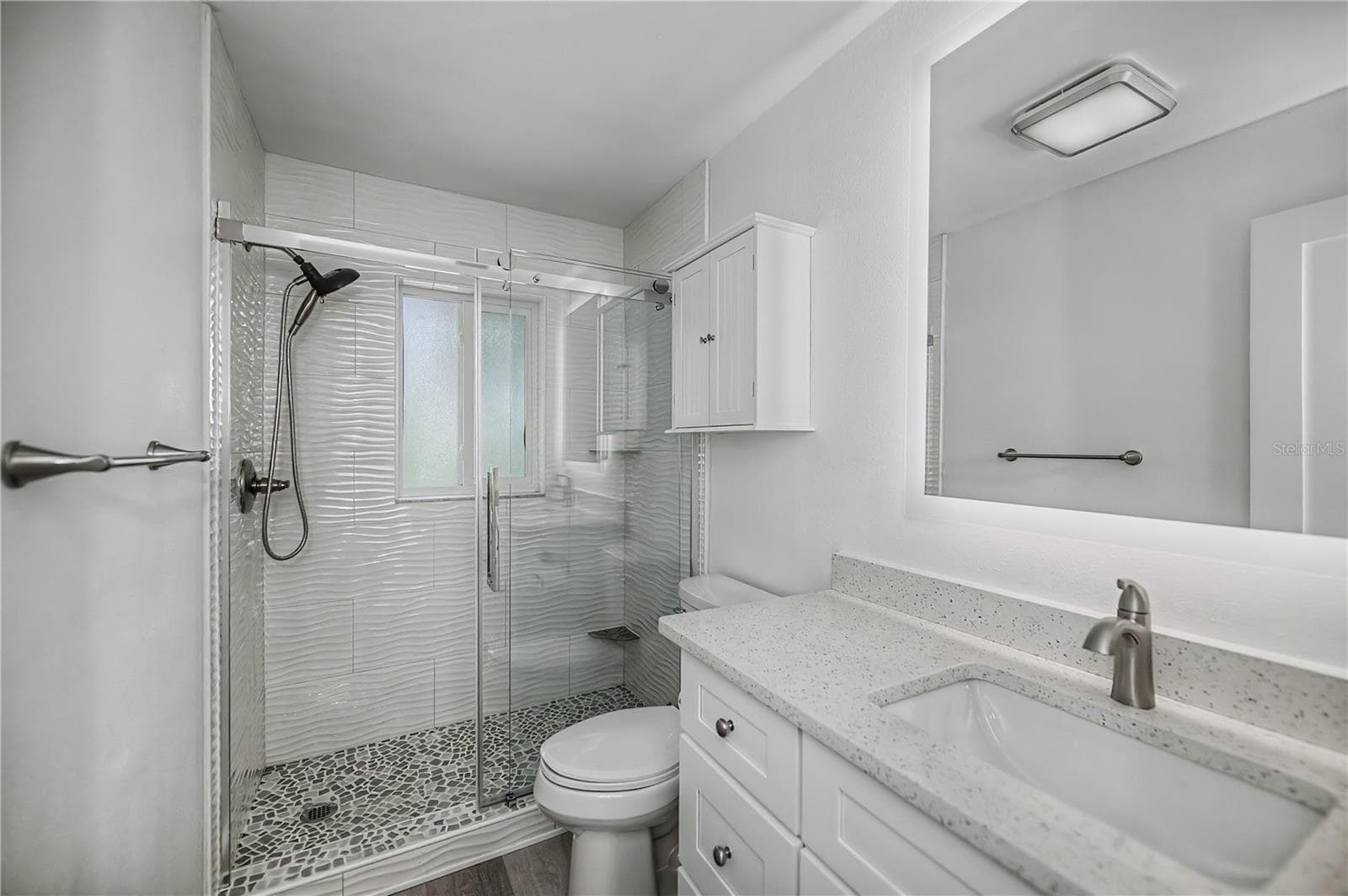 Guest bathroom - 8152 SEASHELL ST, ENGLEWOOD