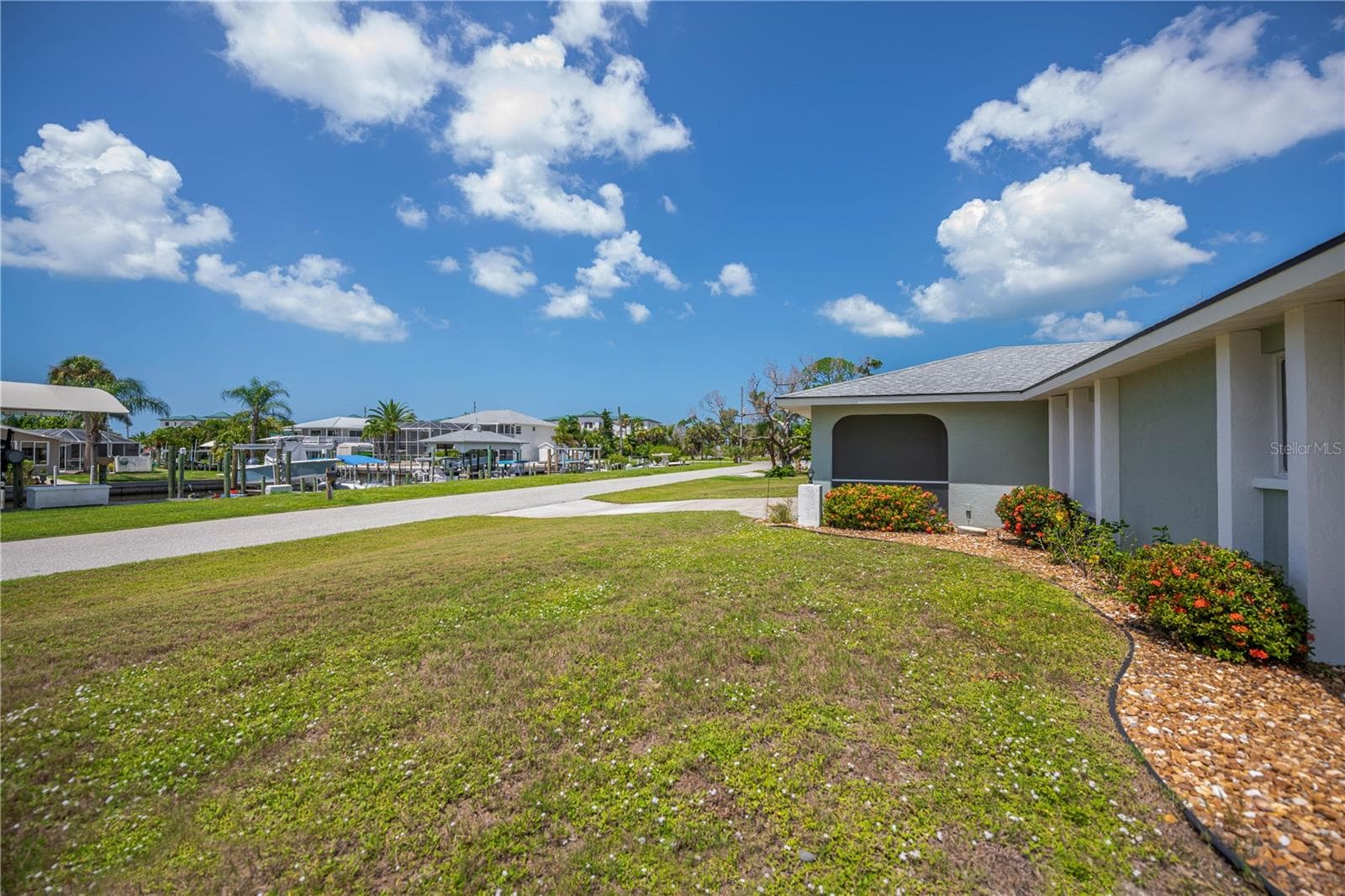 Welcome home!! - 8152 SEASHELL ST, ENGLEWOOD