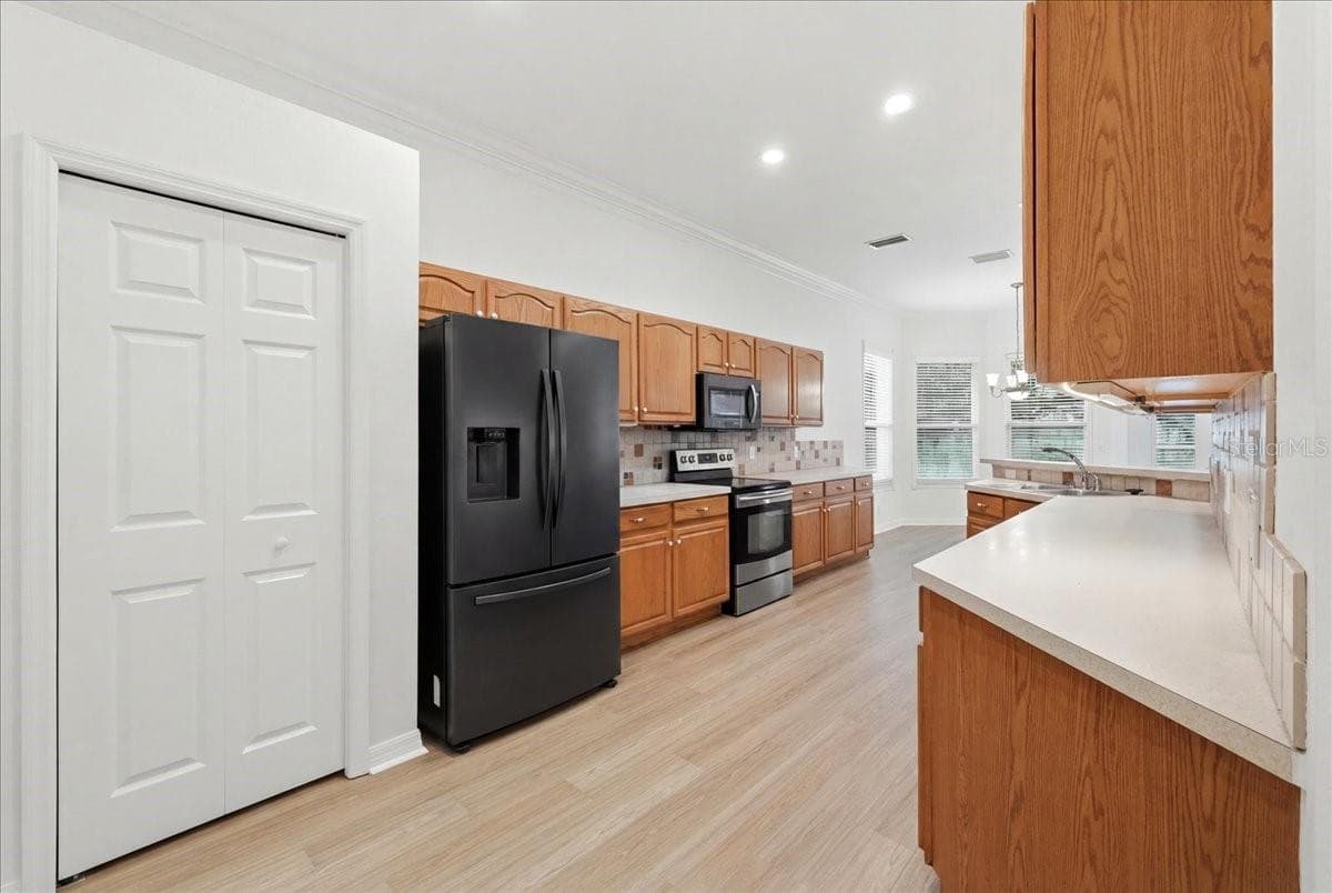 Single Family Residence at 6760 LAKE CLARK DR, LAKELAND, photo 19 of 71