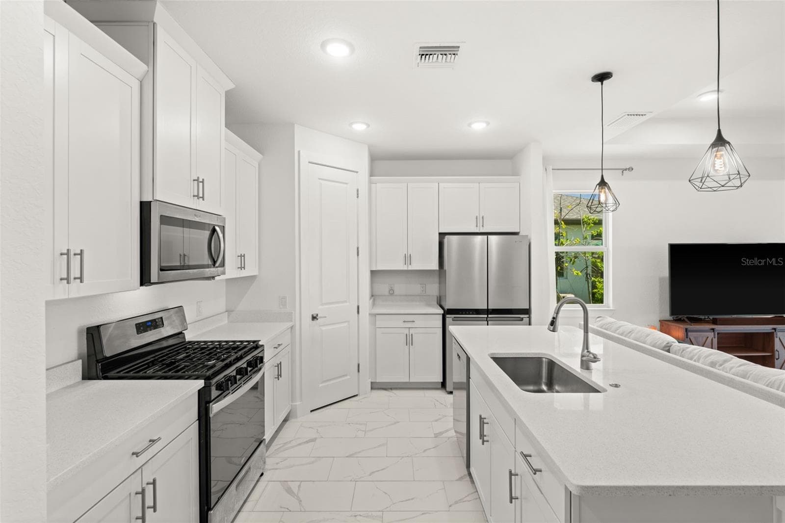 Single Family Residence at 17080 RIVER OTTER RD, PUNTA GORDA, photo 6 of 58