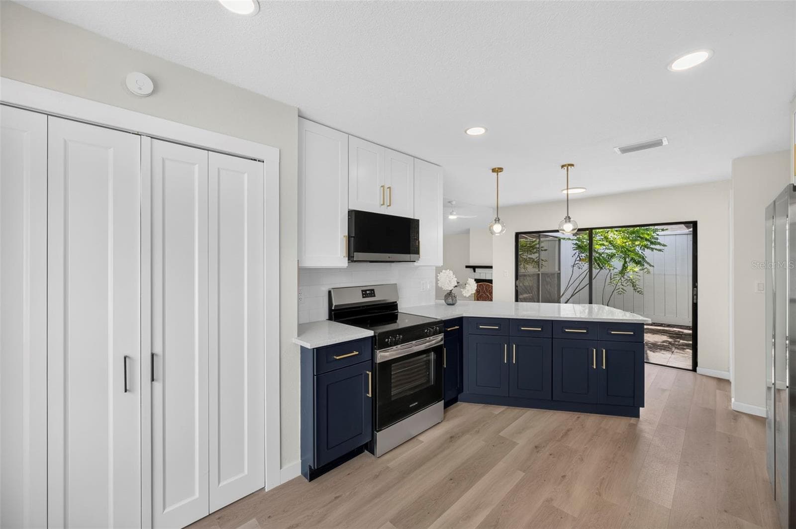 Single Family Residence at 647 BONNIE BLVD, PALM HARBOR, photo 16 of 45
