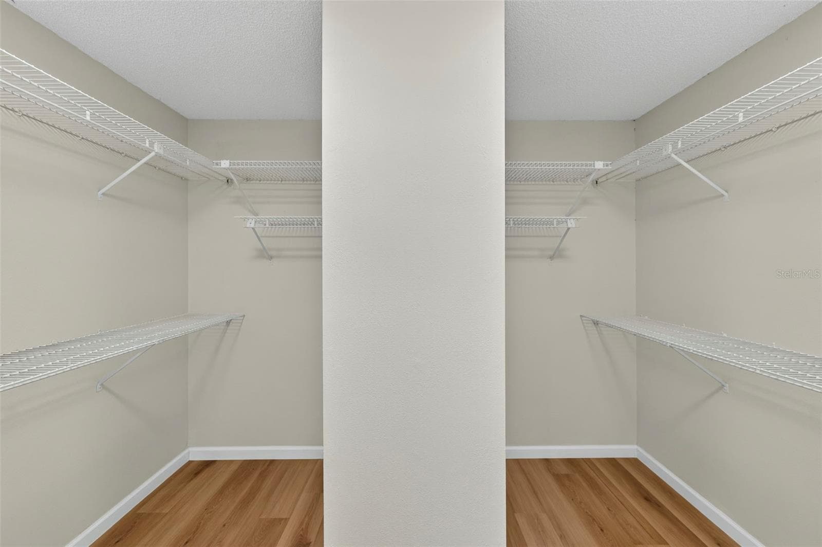 Large closet - 647 BONNIE BLVD, PALM HARBOR