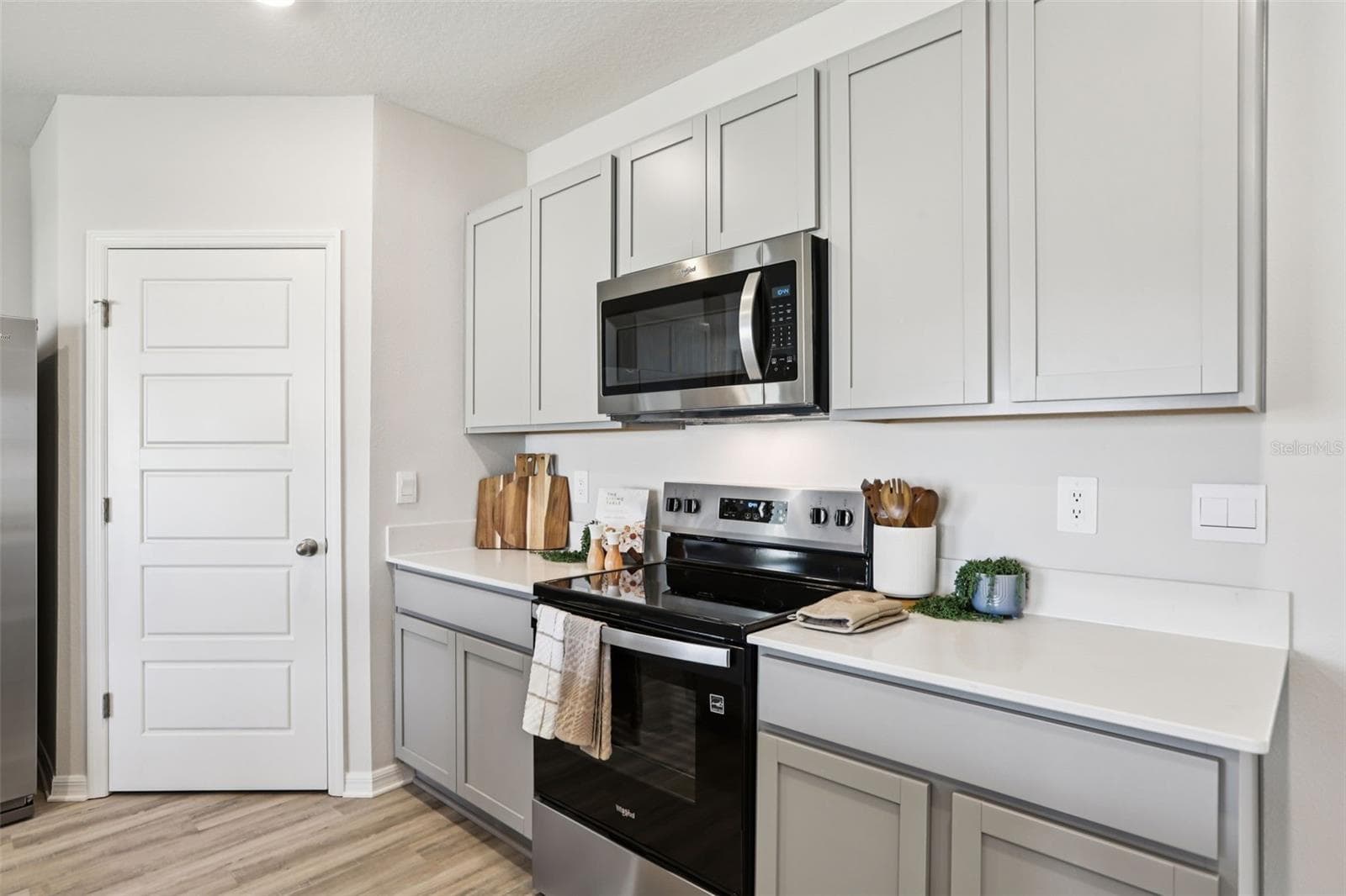 Single Family Residence at 148 FLAG LILLY LN, UMATILLA, photo 6 of 29