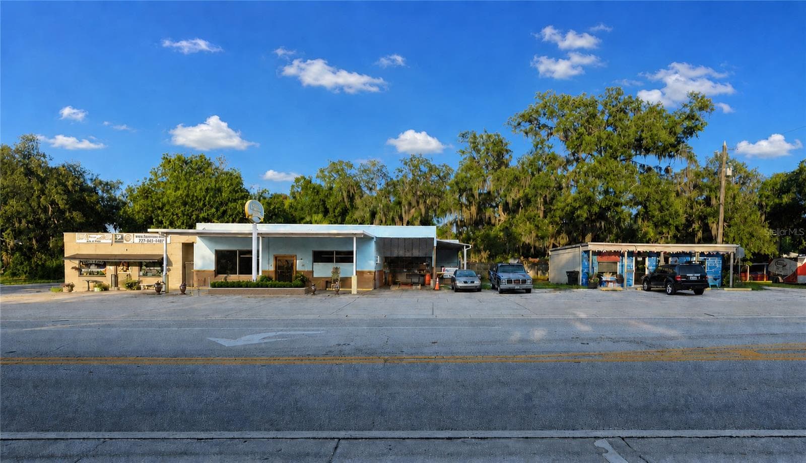 6118 GRAND BLVD