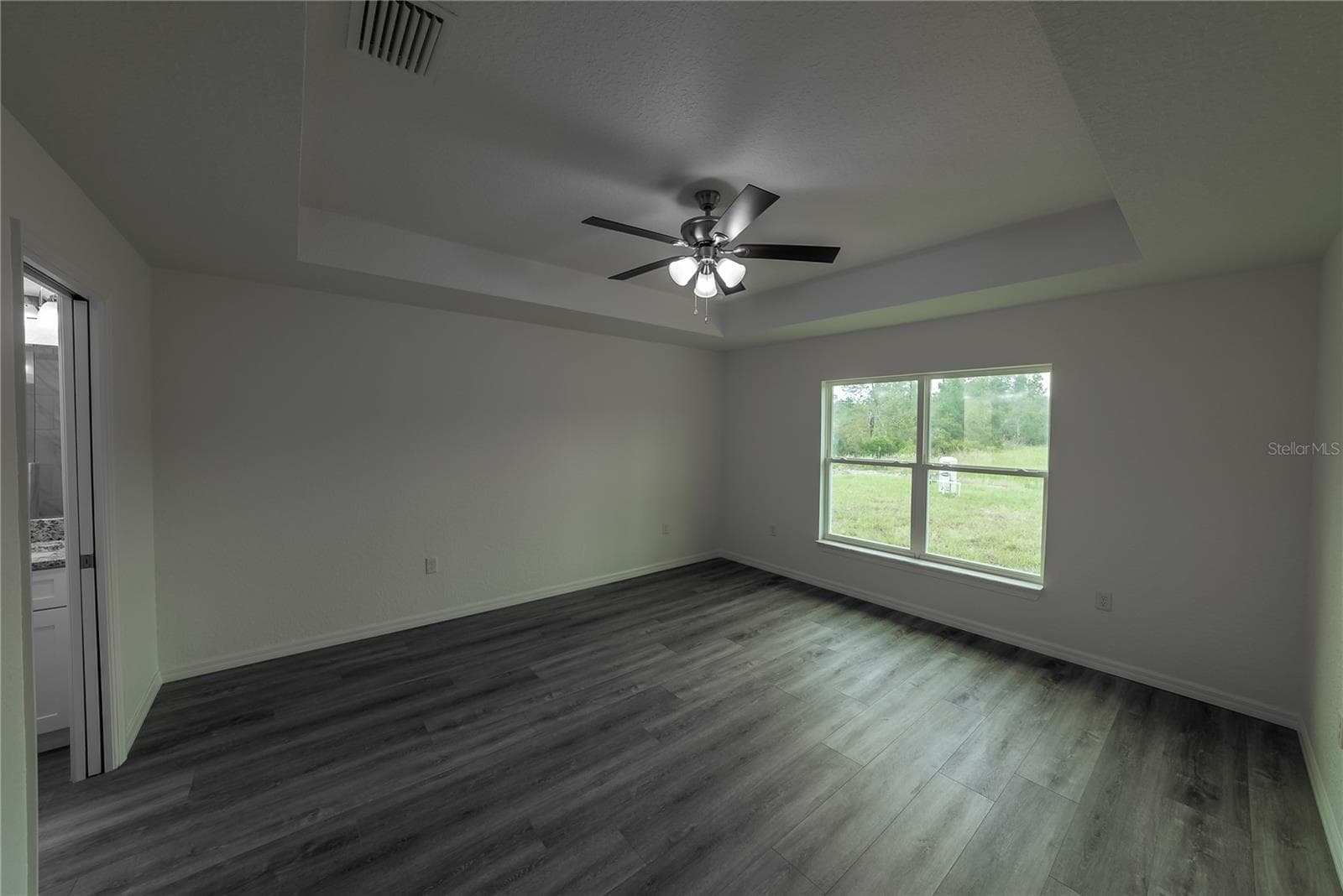 PRIMARY WITH TRAY CEILINGS - 11 MALAUKA PASS, OCKLAWAHA