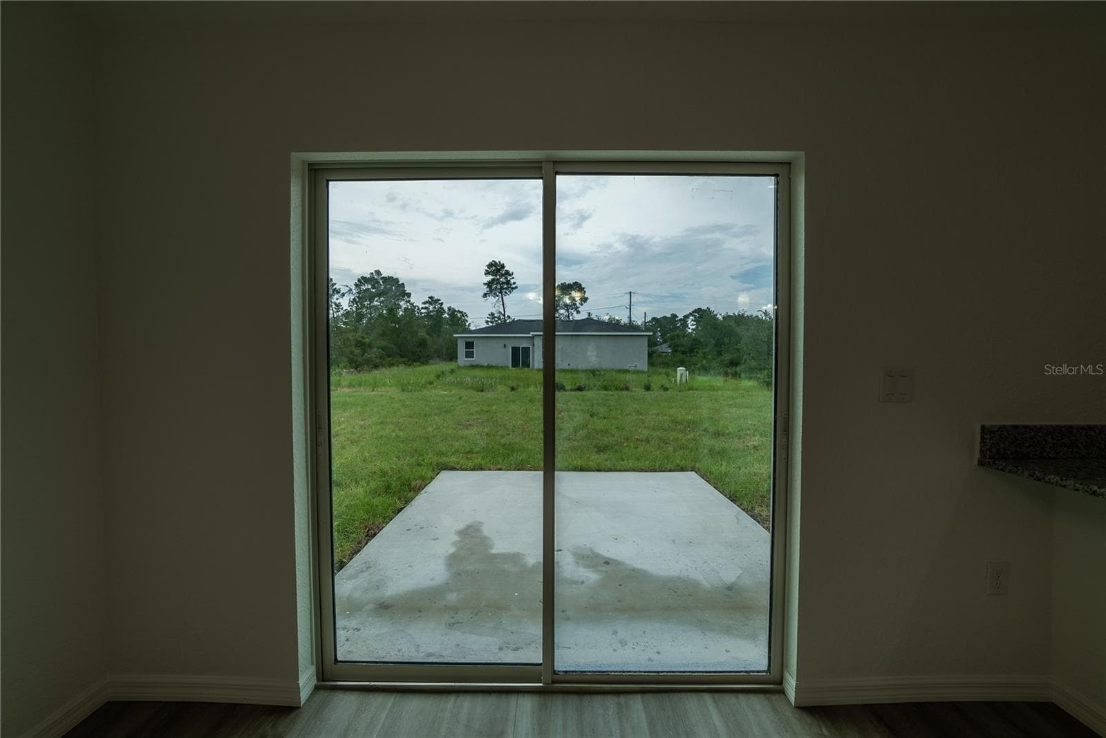 SLIDING GLASS TO BACK YARD - 11 MALAUKA PASS, OCKLAWAHA