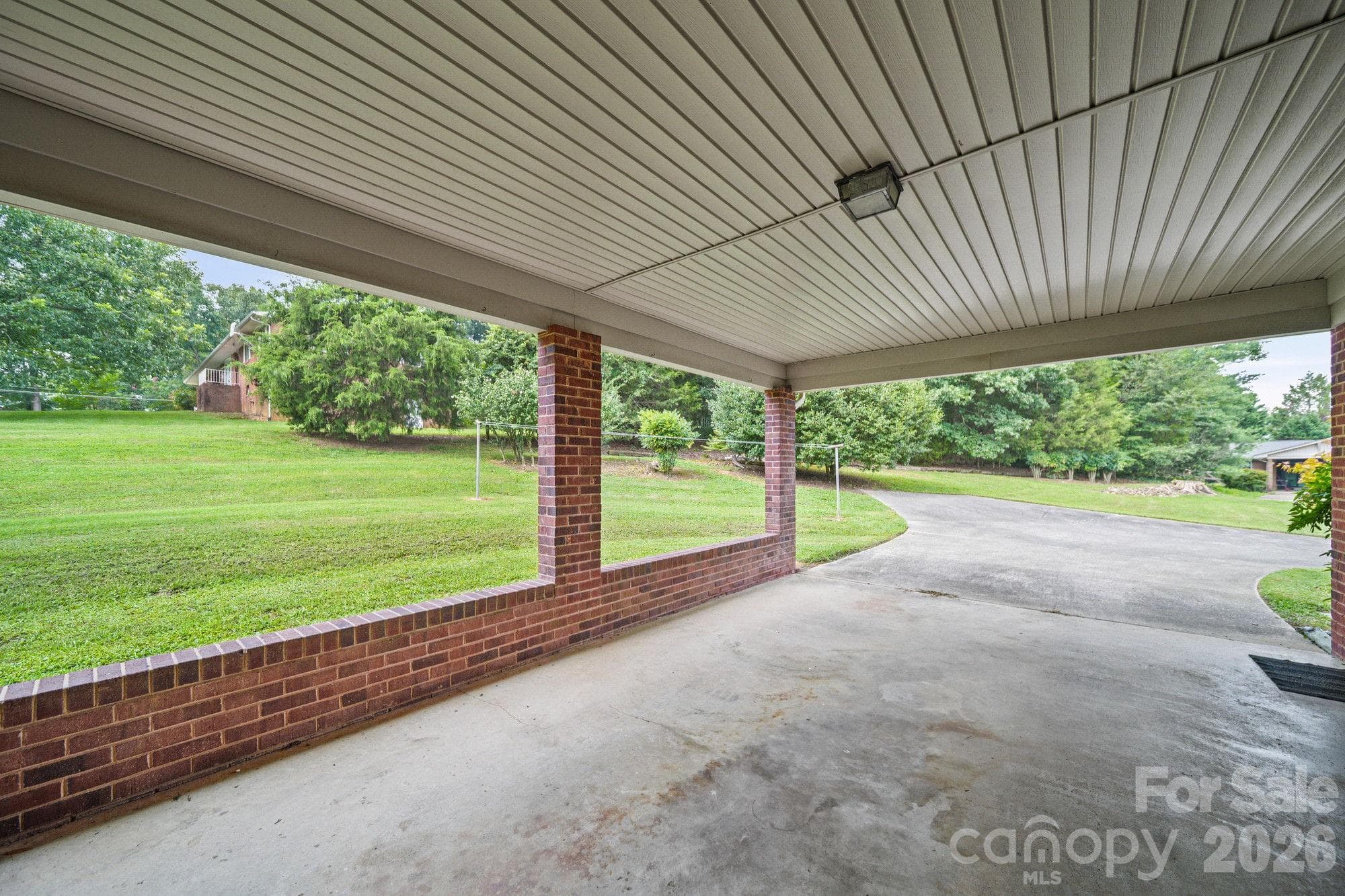 Single Family Residence at 1008 Longview Drive, New London, photo 8 of 37