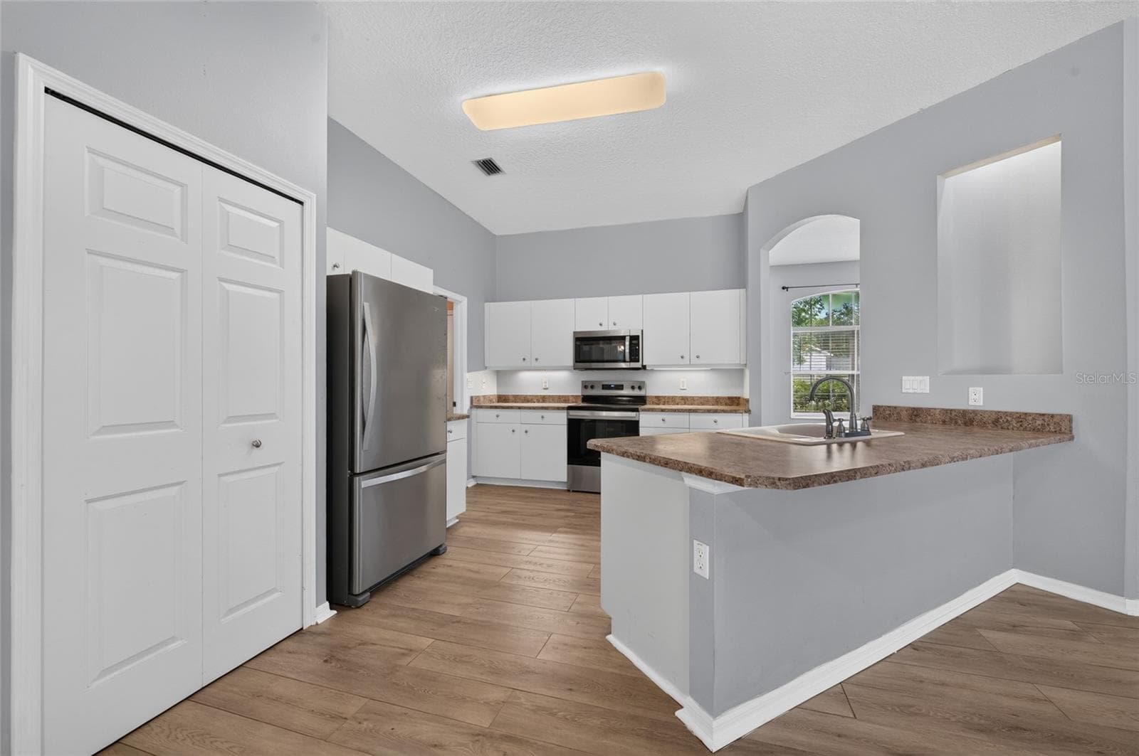 Single Family Residence at 8 BLACK WATER WAY, ORMOND BEACH, photo 10 of 25