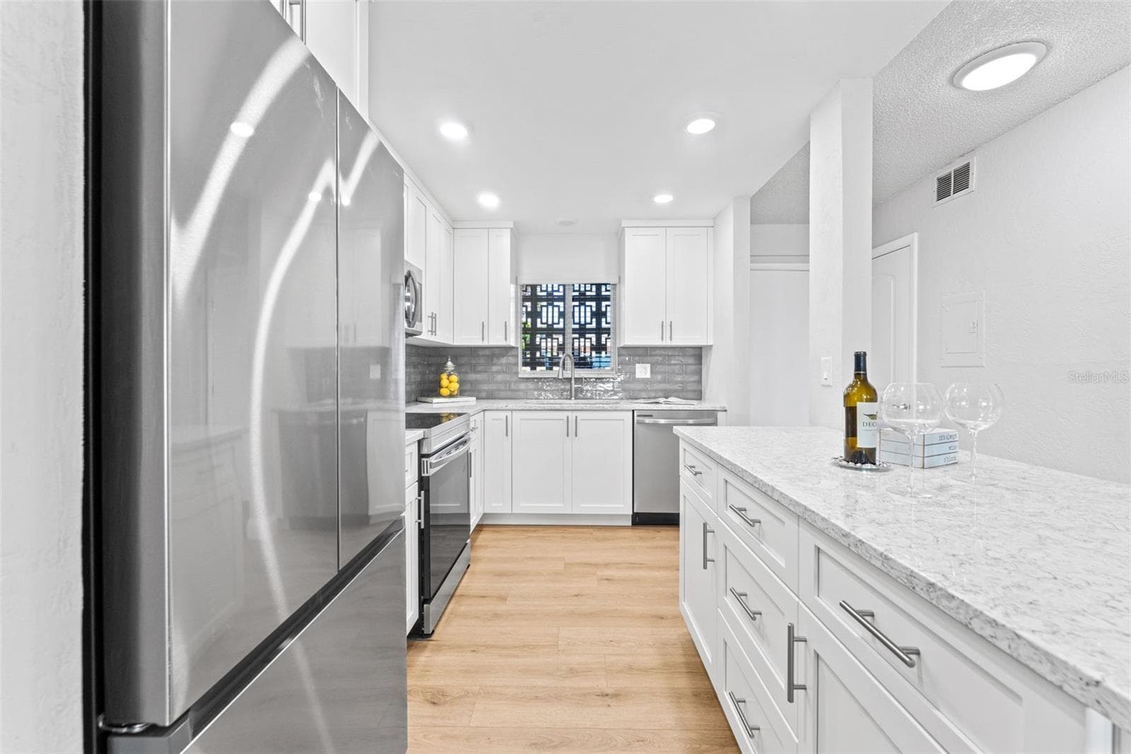 Custom soft-close cabinetry - 3606 S PENINSULA DR #103, PORT ORANGE
