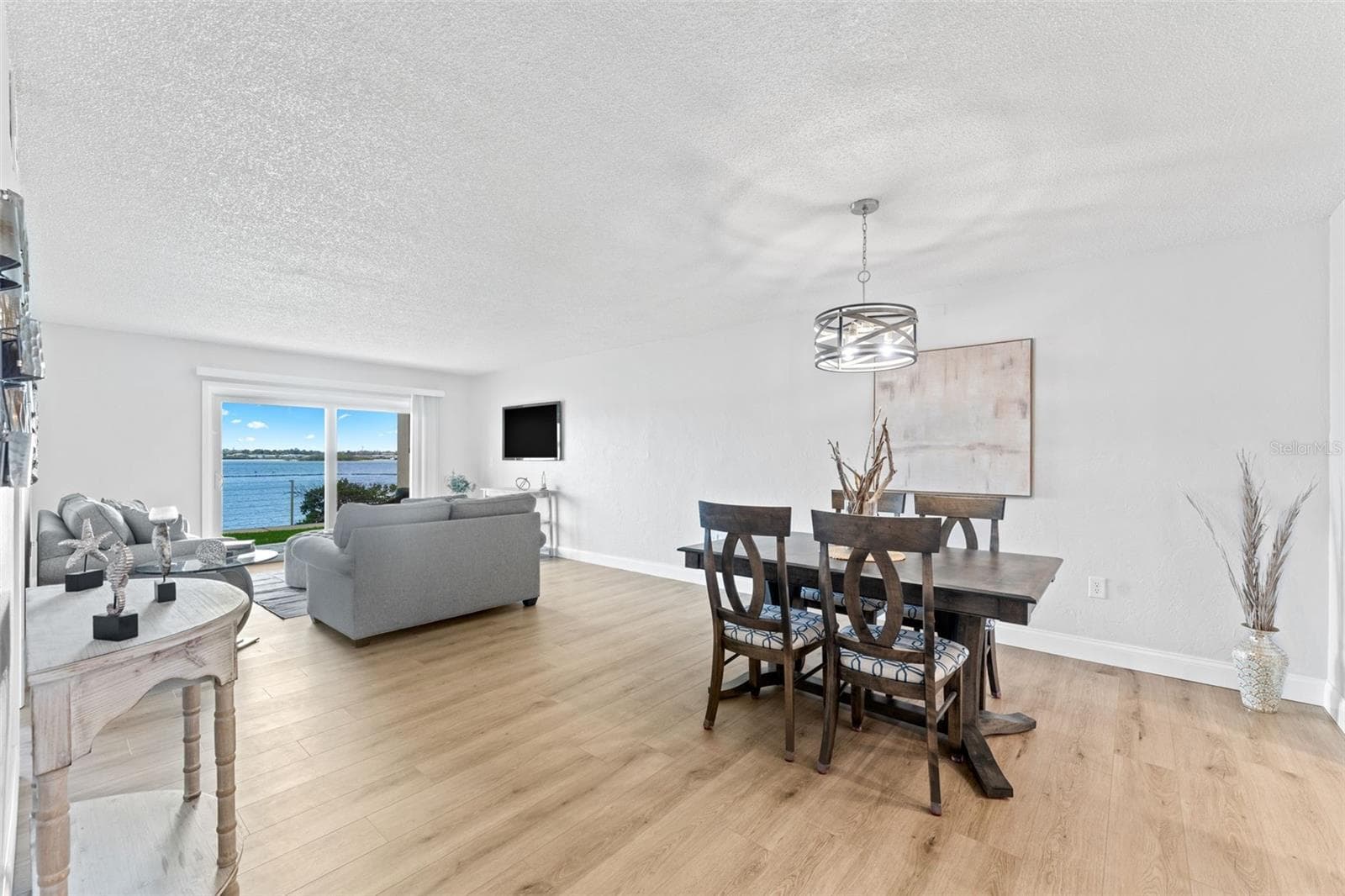Open concept living - 3606 S PENINSULA DR #103, PORT ORANGE