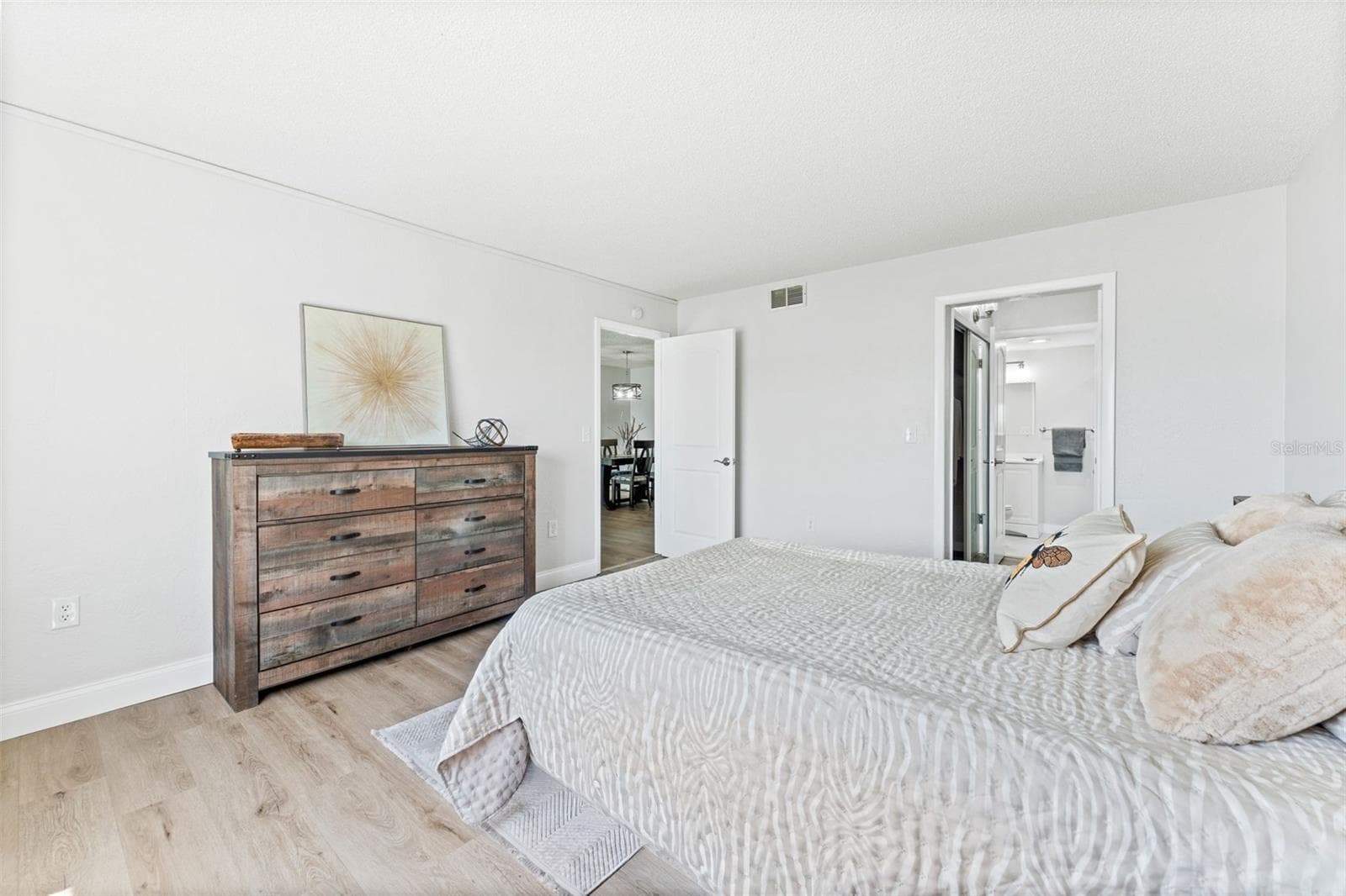 View to the ensuite bathroom and closets - 3606 S PENINSULA DR #103, PORT ORANGE