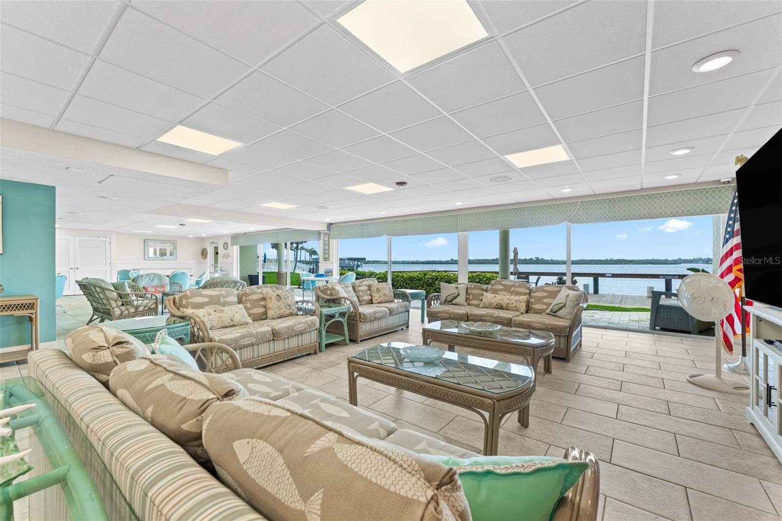 The Pelican Lounge - 3606 S PENINSULA DR #103, PORT ORANGE