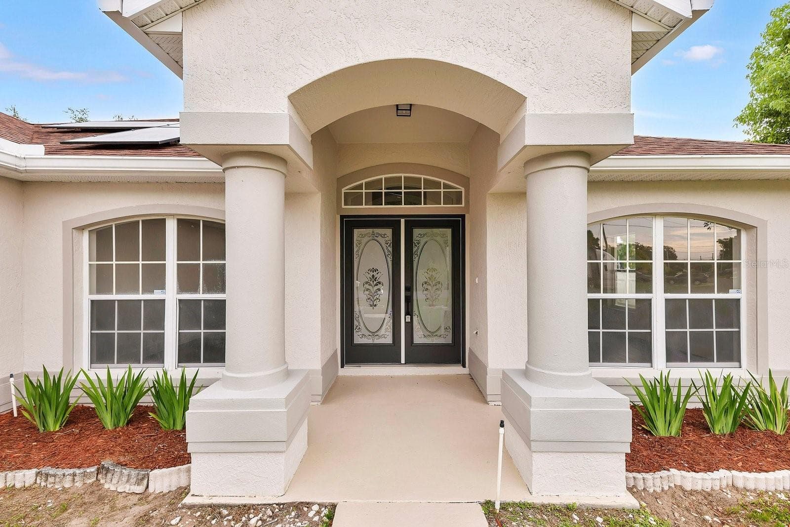 Lovely front entrance with double doors. - 46 CORDONA DR, KISSIMMEE