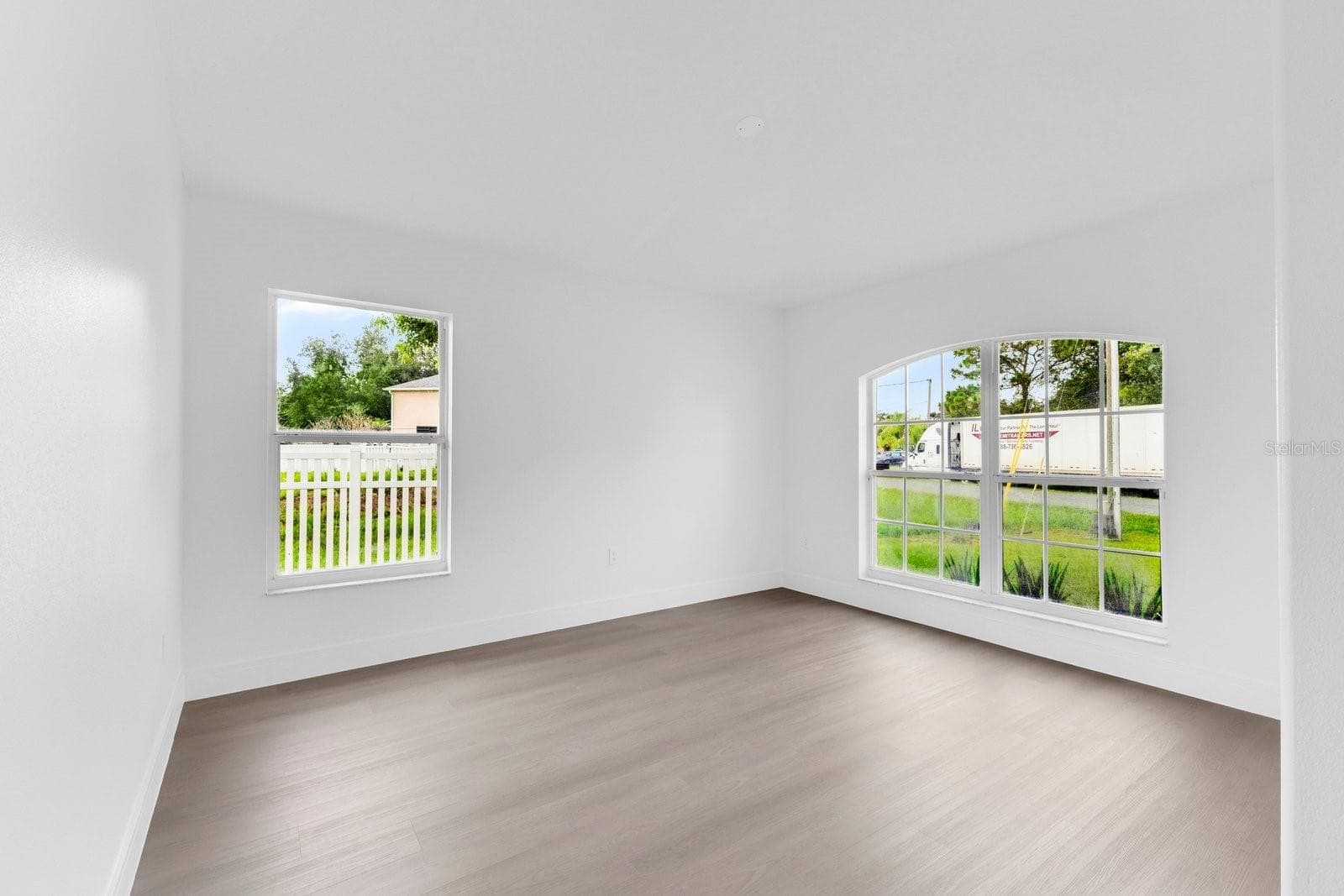 Living Room in front of the home - 46 CORDONA DR, KISSIMMEE