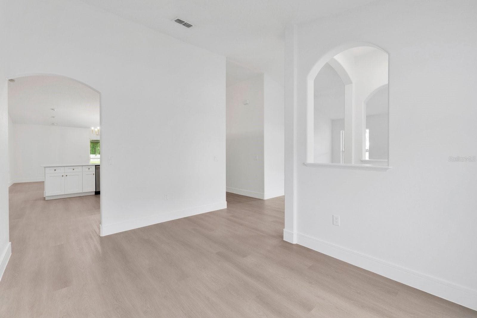 Dining Room entrance into kitchen - 46 CORDONA DR, KISSIMMEE