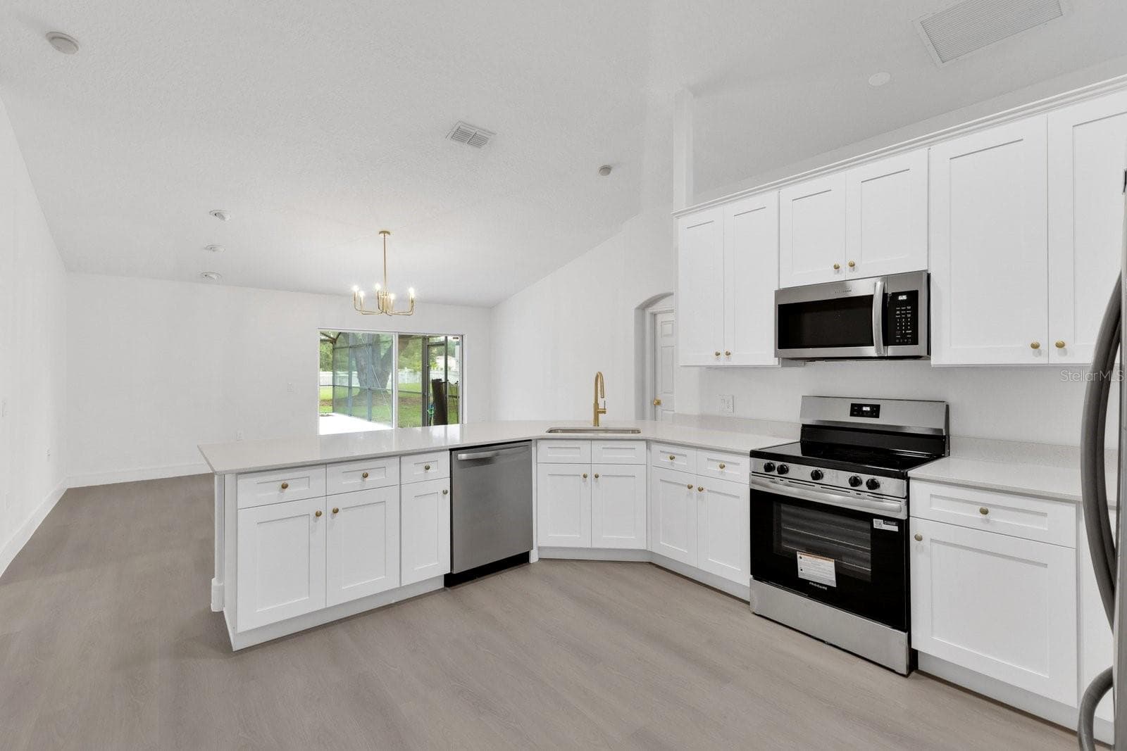 Spacious kitchen - 46 CORDONA DR, KISSIMMEE