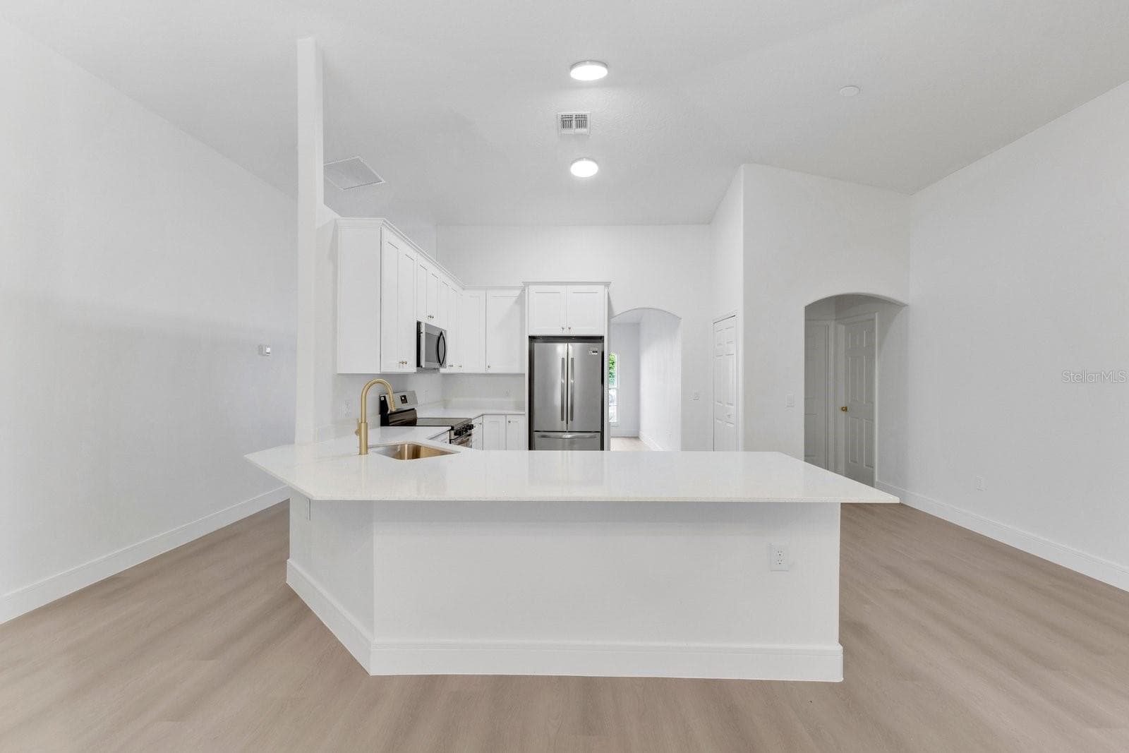 Huge Island - 46 CORDONA DR, KISSIMMEE