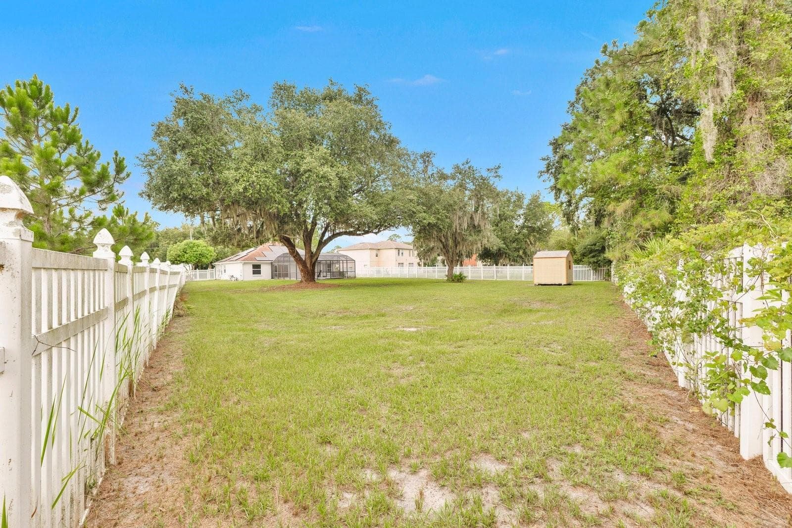 Over 1/2 acre of yard - 46 CORDONA DR, KISSIMMEE