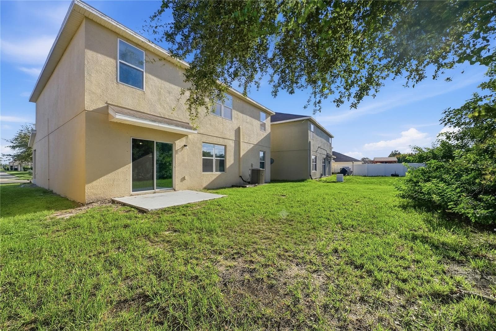 Single Family Residence at 8128 HARWICH PORT LN, GIBSONTON, photo 32 of 40