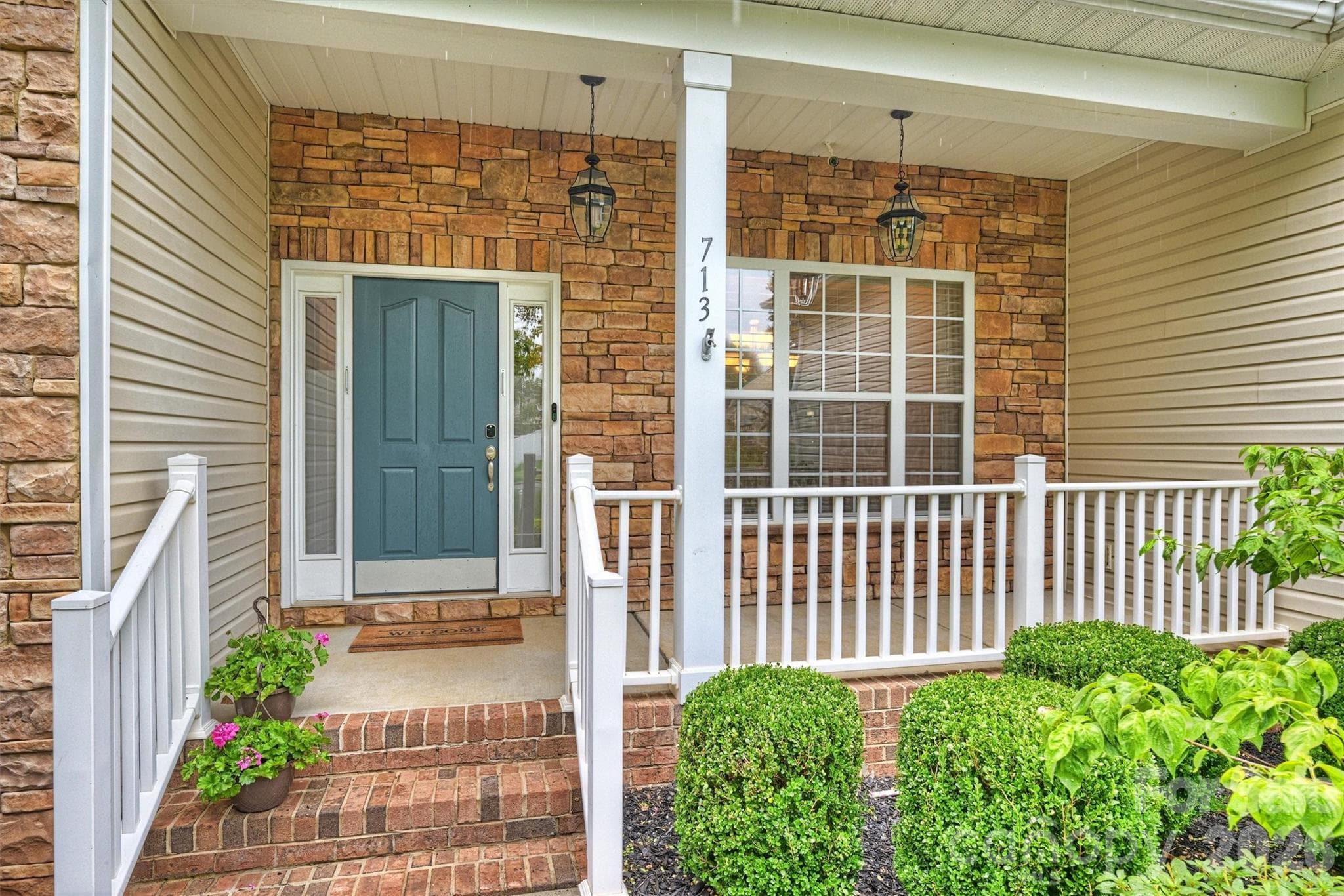 Single Family Residence at 713 Trailhead Lane, Fort Mill, photo 2 of 48