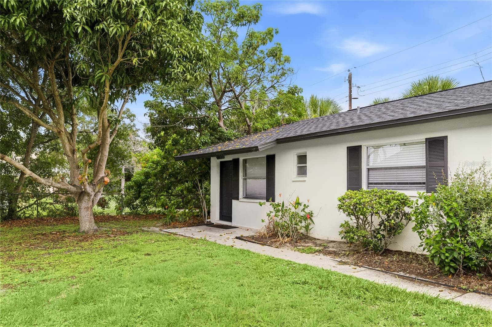 Duplex at 2047 & 2051 FIESTA DR, SARASOTA, photo 13 of 23