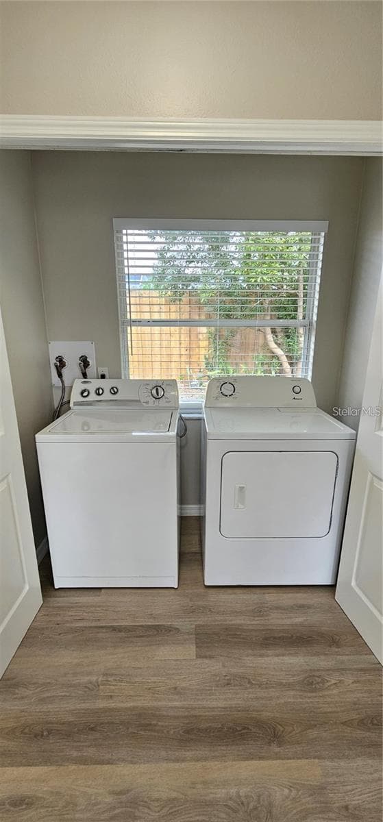 2051 - 2047 & 2051 FIESTA DR, SARASOTA