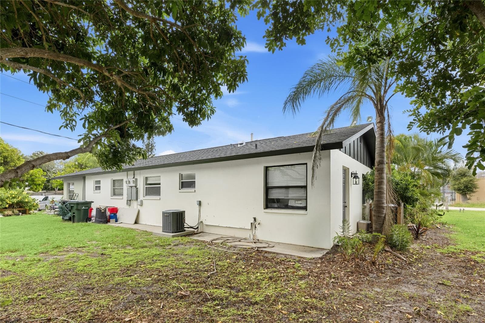 Duplex at 2047 & 2051 FIESTA DR, SARASOTA, photo 22 of 23