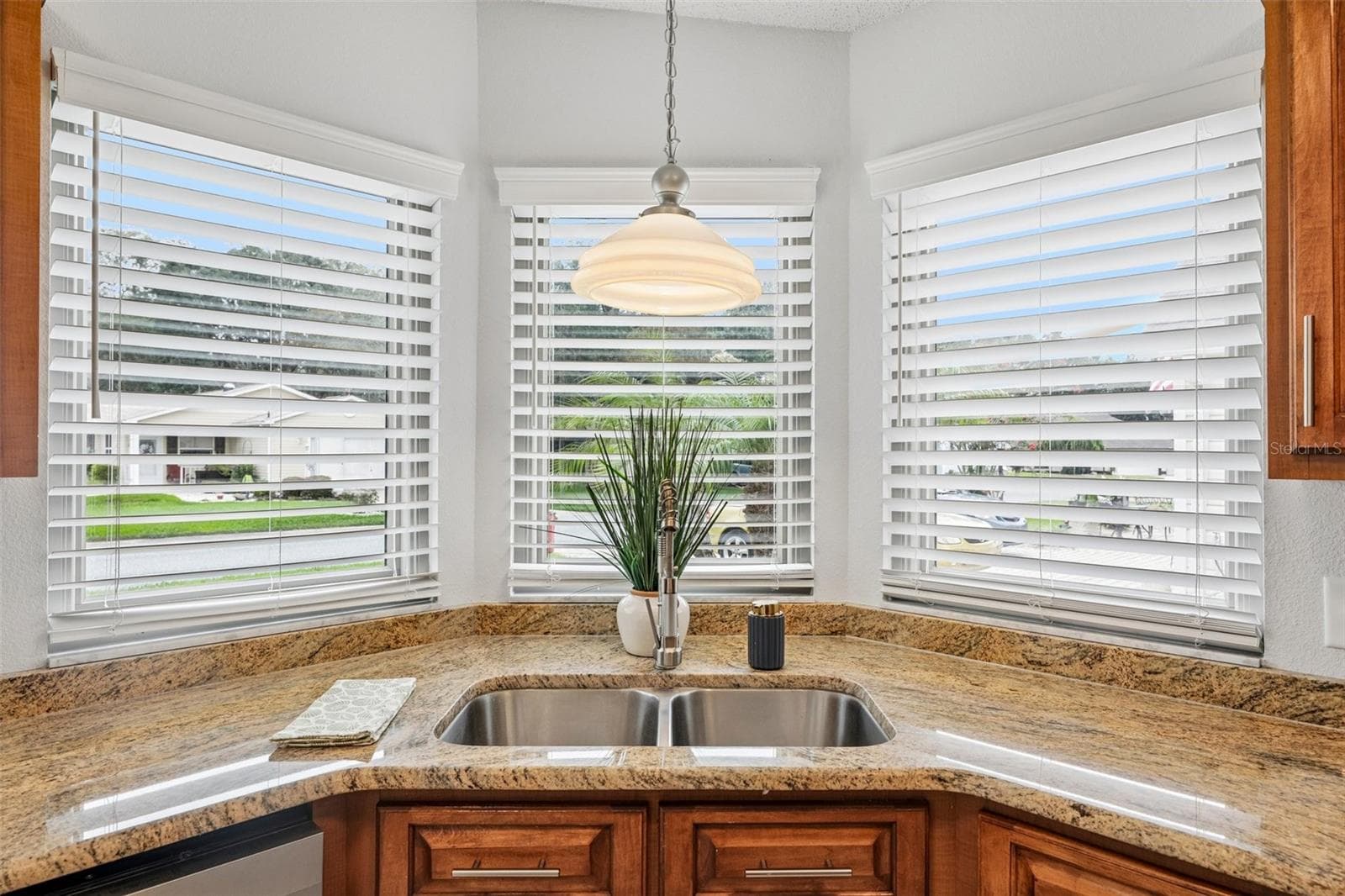 Single Family Residence at 710 CORTEZ AVE, THE VILLAGES, photo 13 of 37