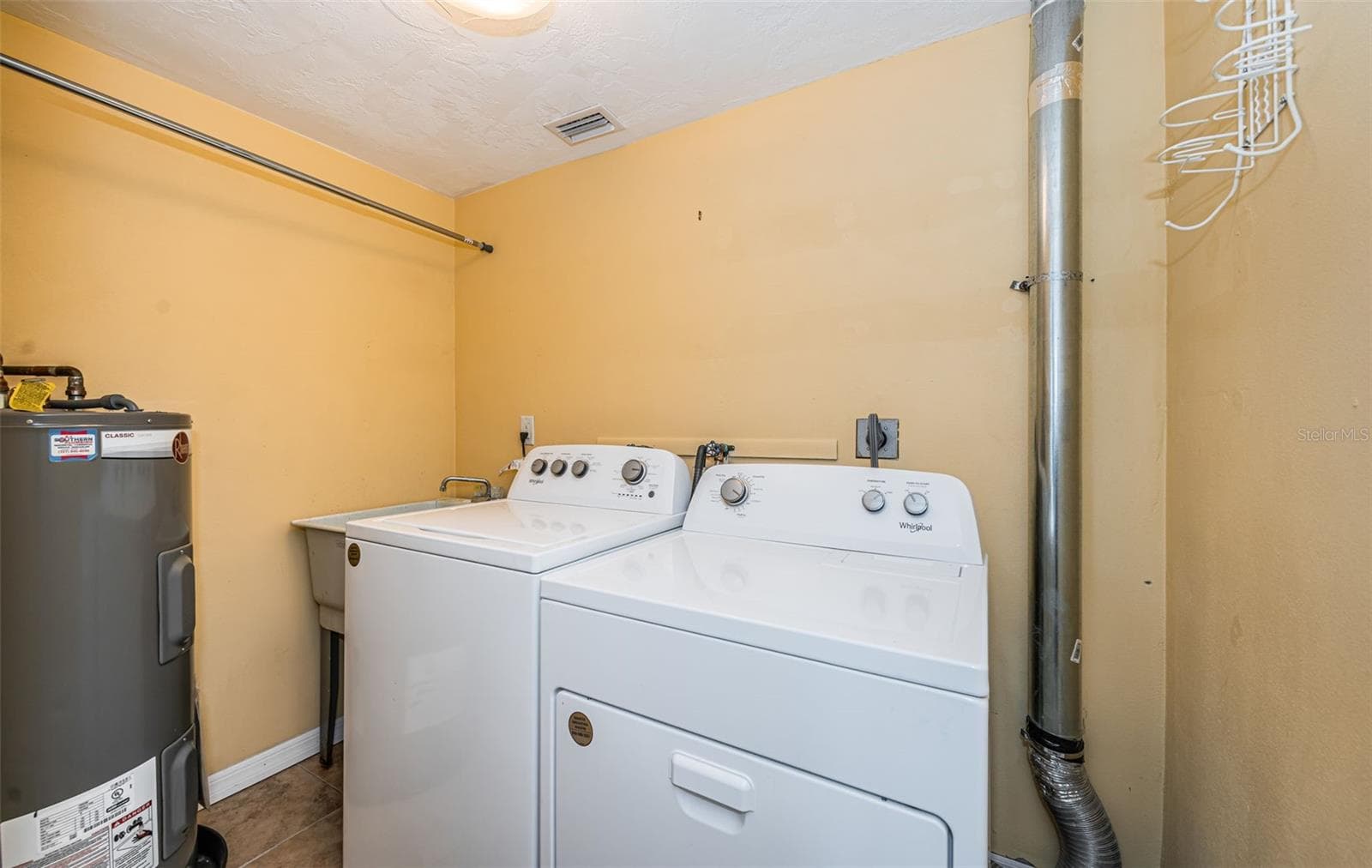 Inside Laundry Room - 3627 GRAYTON DR, NEW PORT RICHEY