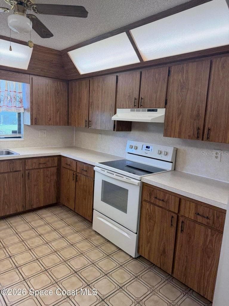 Half Duplex at 3079 SEA GATE CIR, MERRITT ISLAND, photo 10 of 27