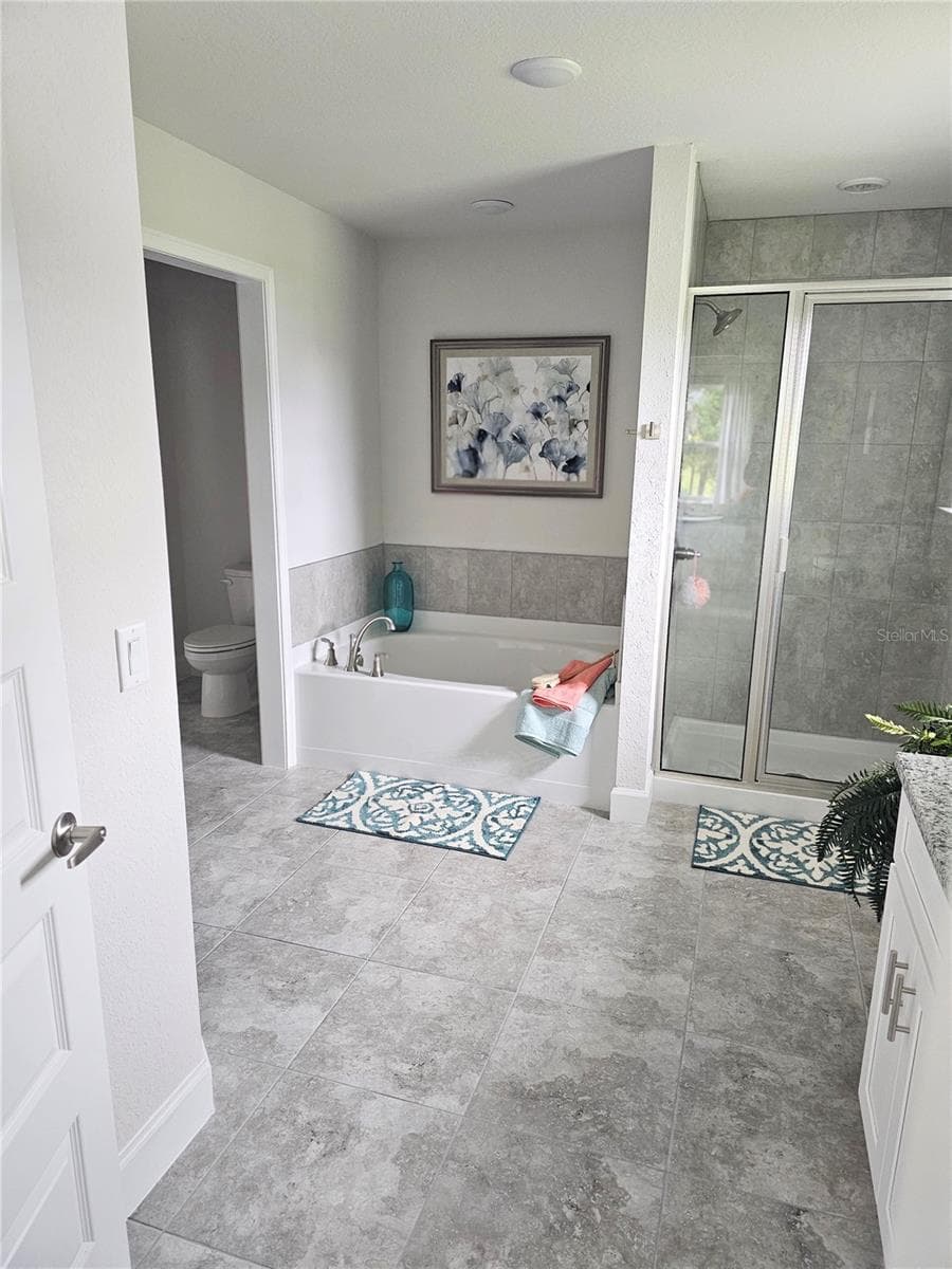 Stock photo staged model. Finished home will have different colors and finishes. Furniture not included - 133 SW BELLFLOWER DR, LAKE CITY