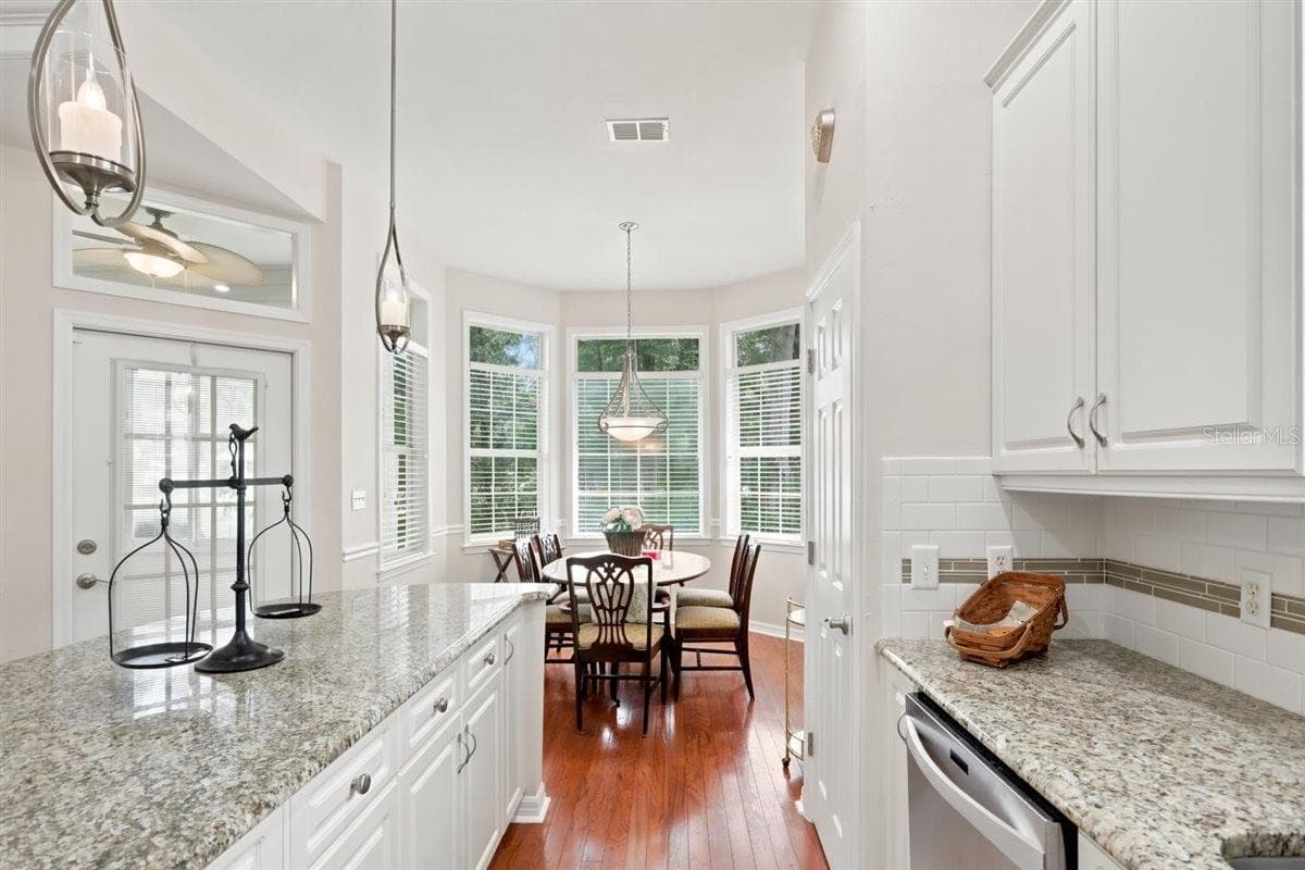 Kitchen - 10334 SW 51ST LN, GAINESVILLE
