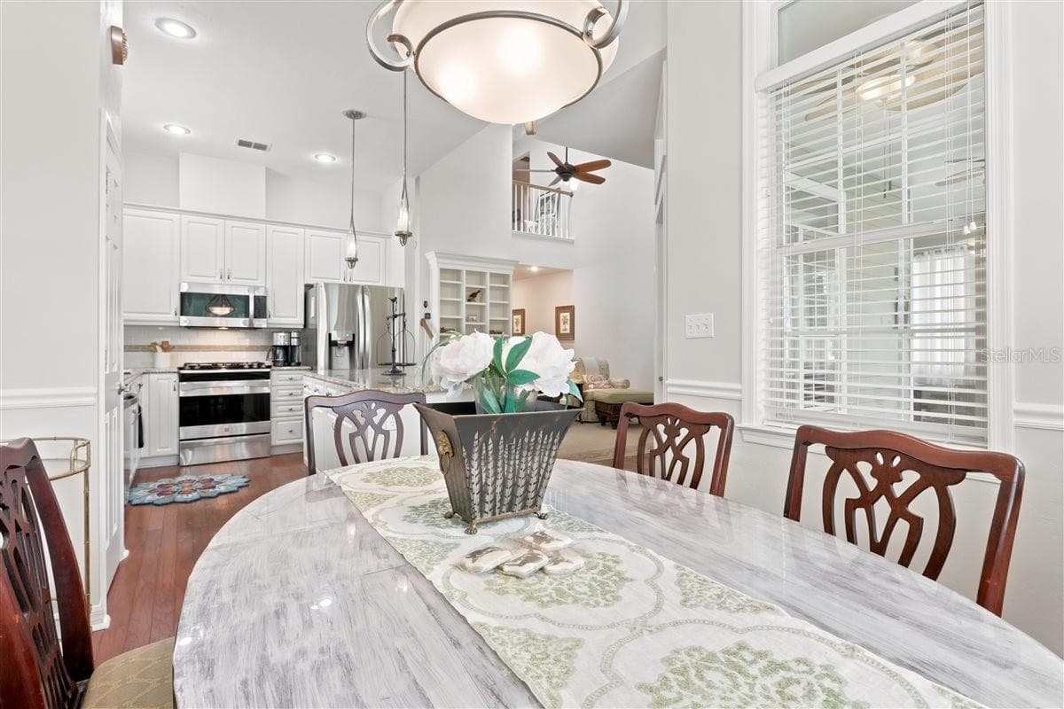 Dining Nook - 10334 SW 51ST LN, GAINESVILLE