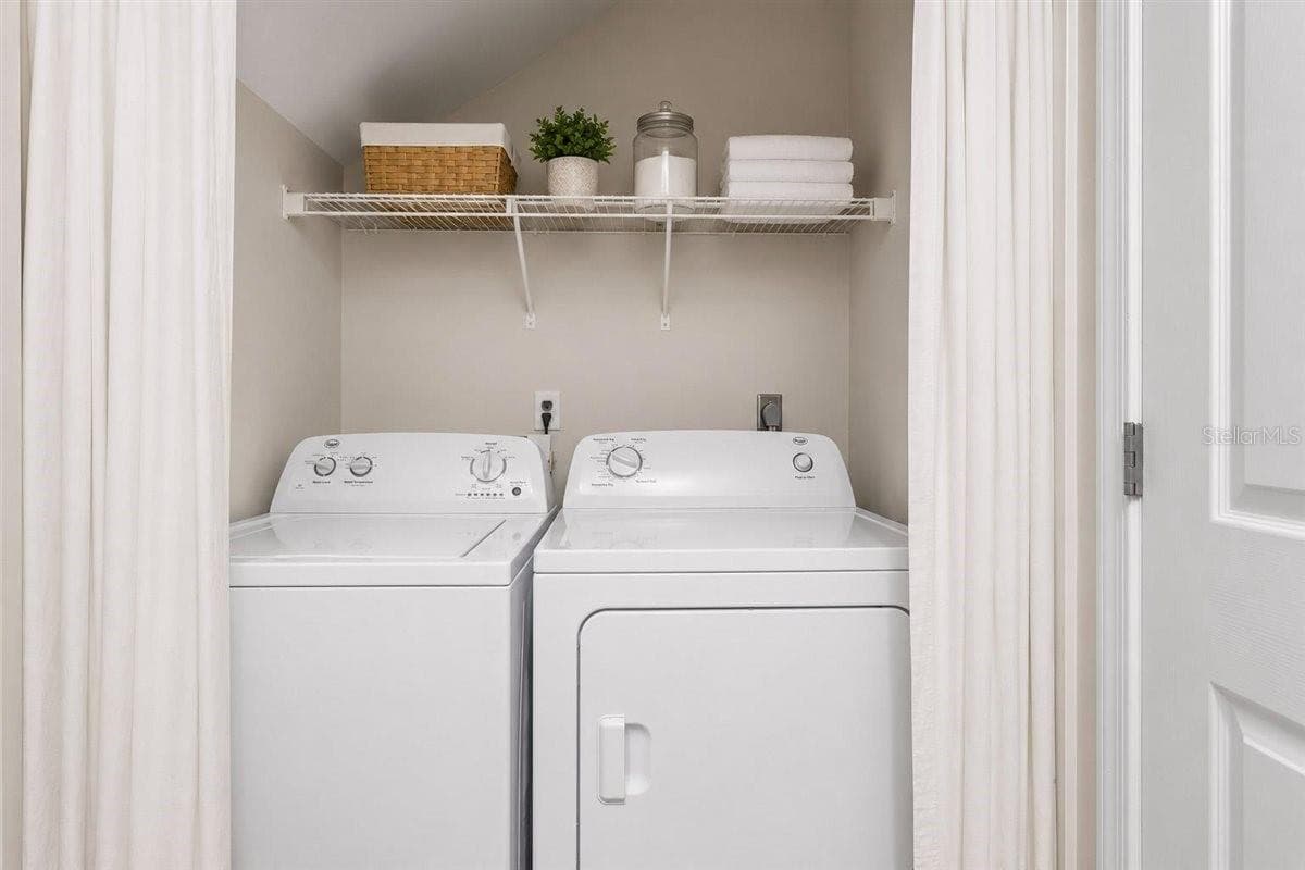 Laundry - 10334 SW 51ST LN, GAINESVILLE