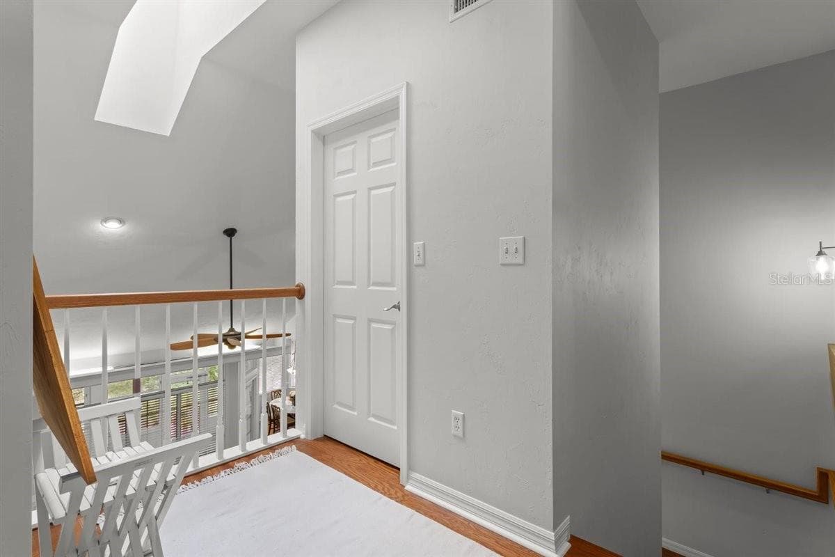Stairs - 10334 SW 51ST LN, GAINESVILLE