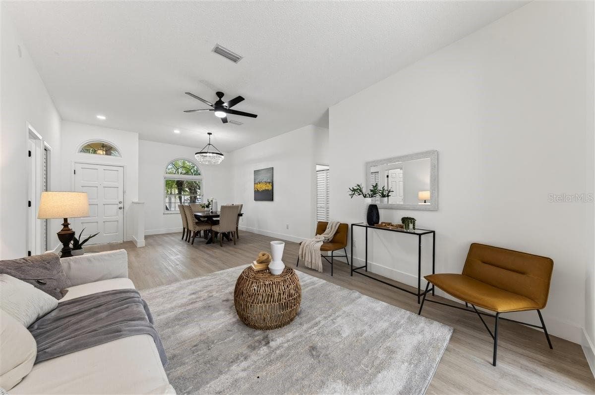 Single Family Residence at 11318 POCKET BROOK DR, TAMPA, photo 5 of 60