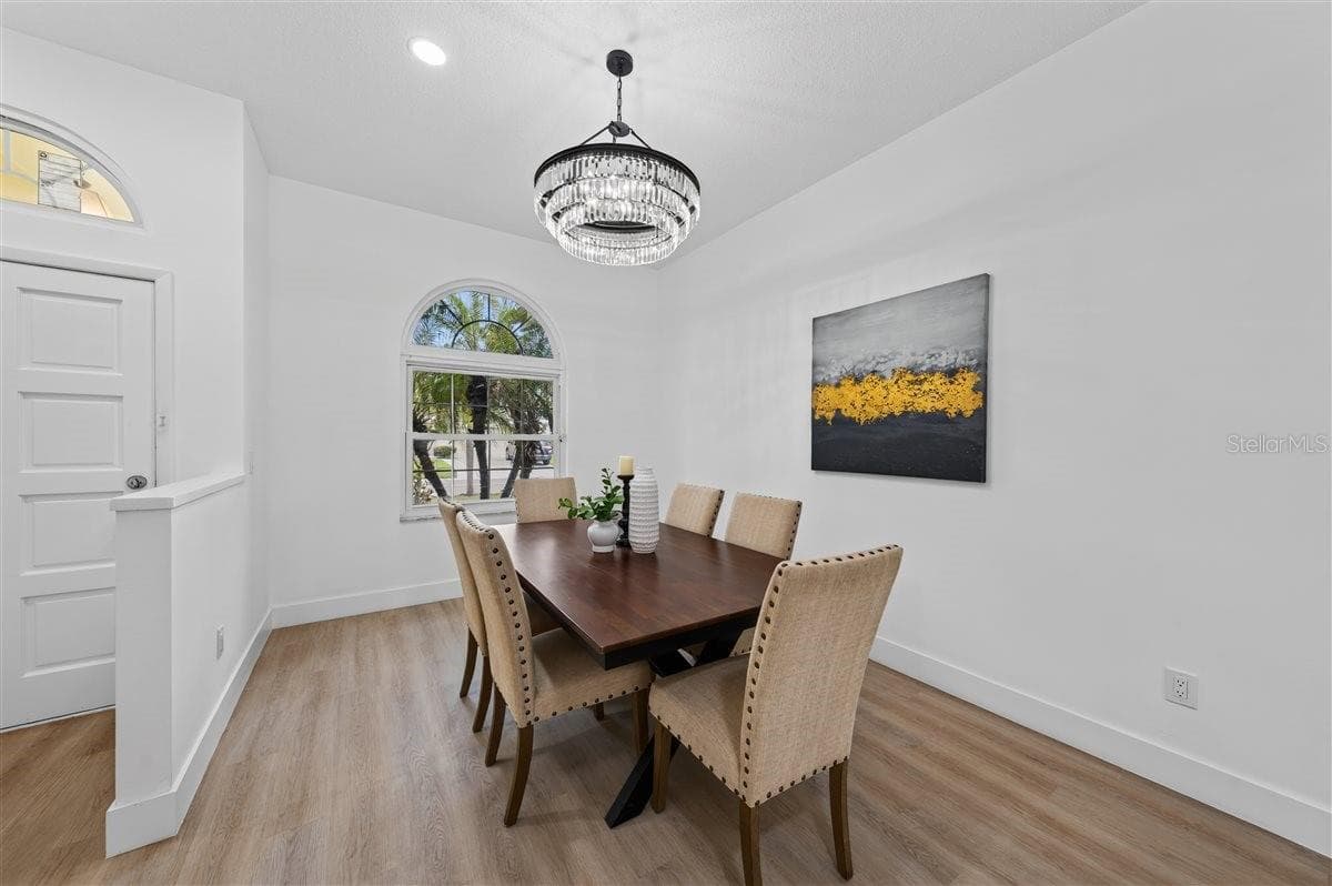 Single Family Residence at 11318 POCKET BROOK DR, TAMPA, photo 8 of 60