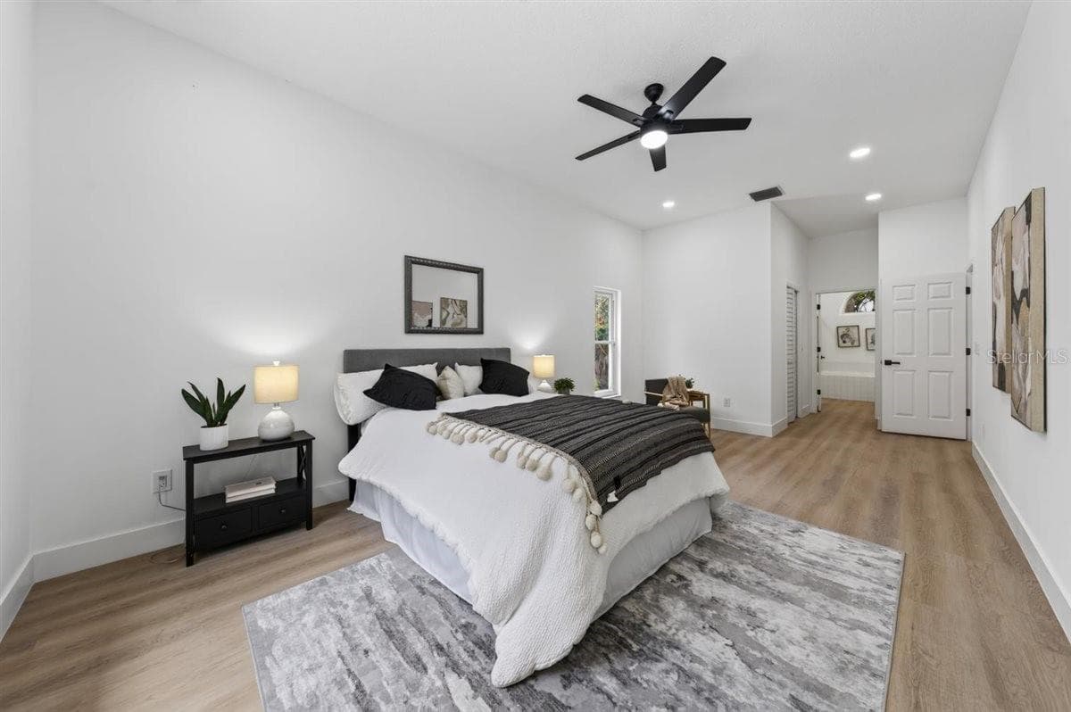 Single Family Residence at 11318 POCKET BROOK DR, TAMPA, photo 11 of 60