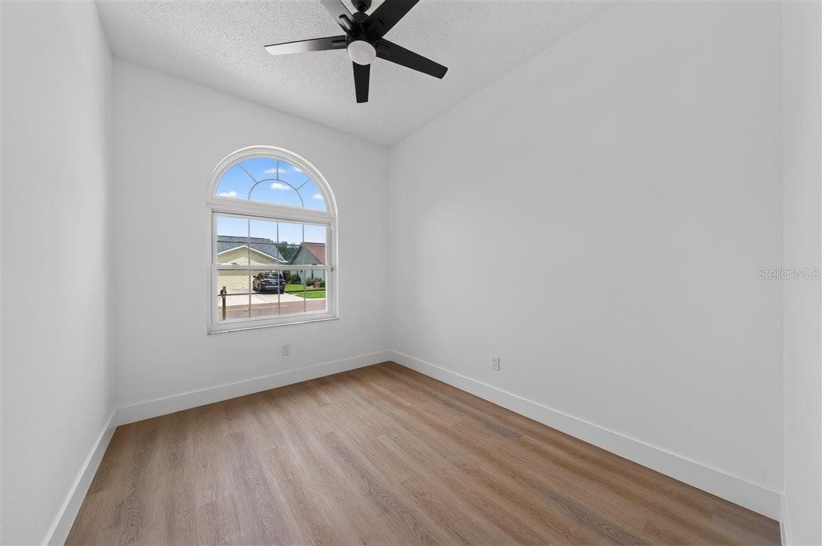 Single Family Residence at 11318 POCKET BROOK DR, TAMPA, photo 18 of 60