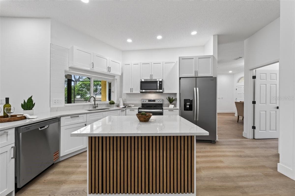 Single Family Residence at 11318 POCKET BROOK DR, TAMPA, photo 24 of 60