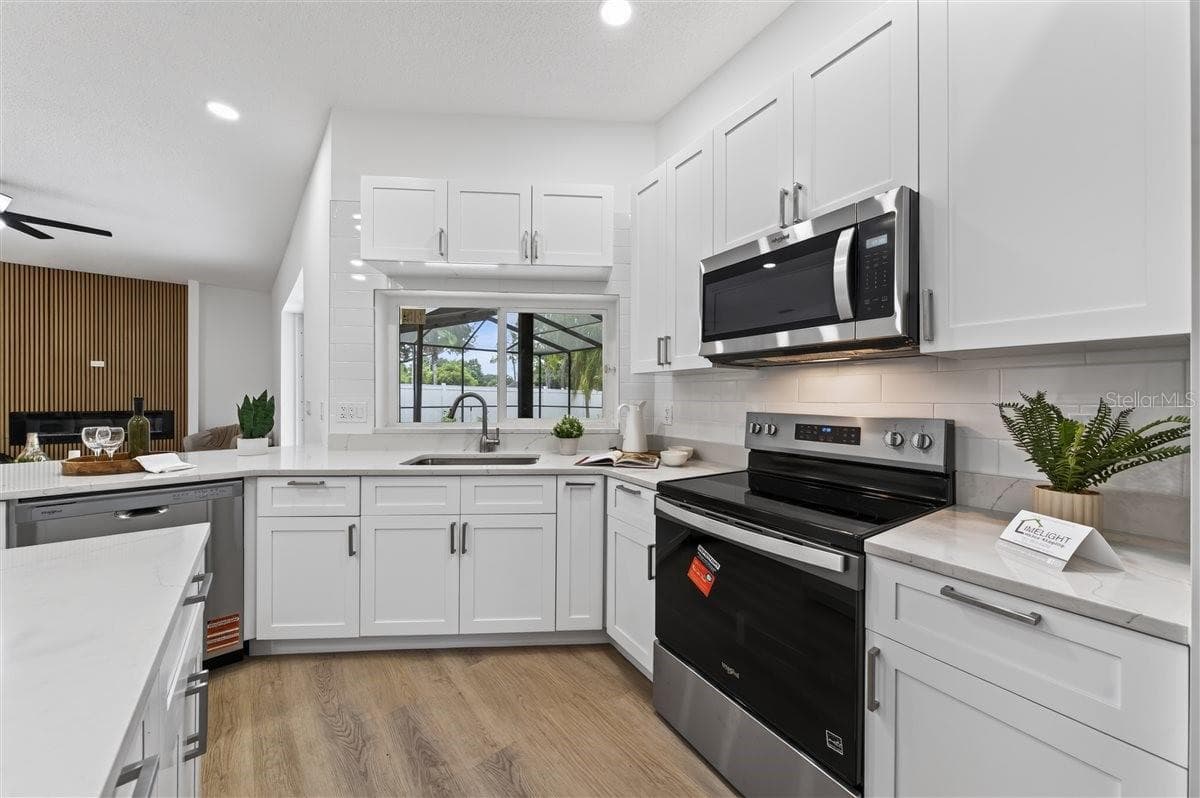 Single Family Residence at 11318 POCKET BROOK DR, TAMPA, photo 25 of 60