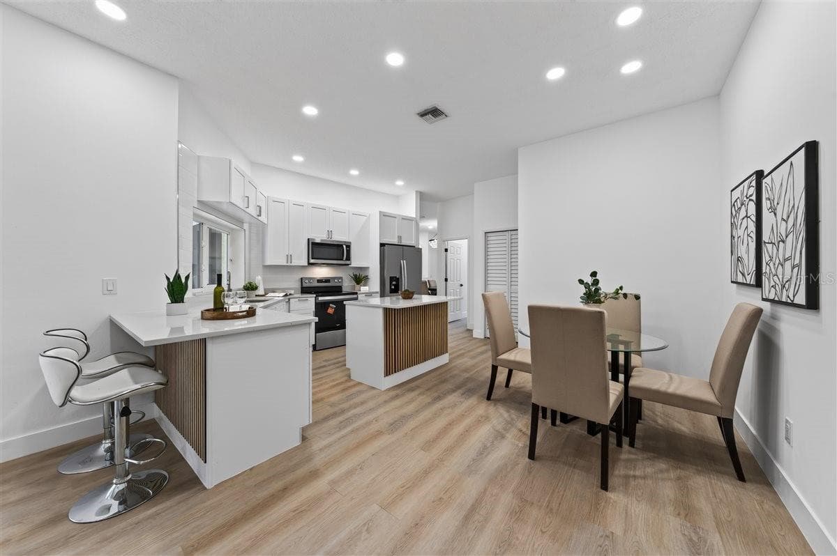 Single Family Residence at 11318 POCKET BROOK DR, TAMPA, photo 29 of 60
