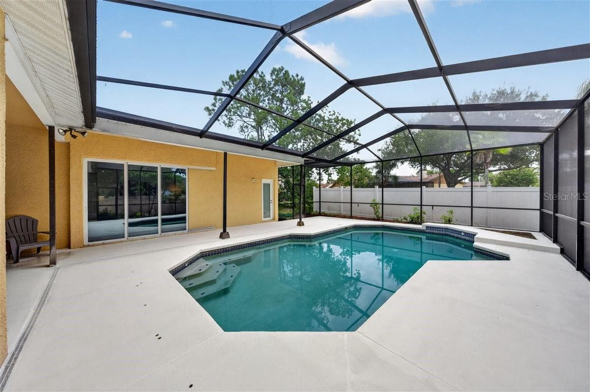 Single Family Residence at 11318 POCKET BROOK DR, TAMPA, photo 52 of 60