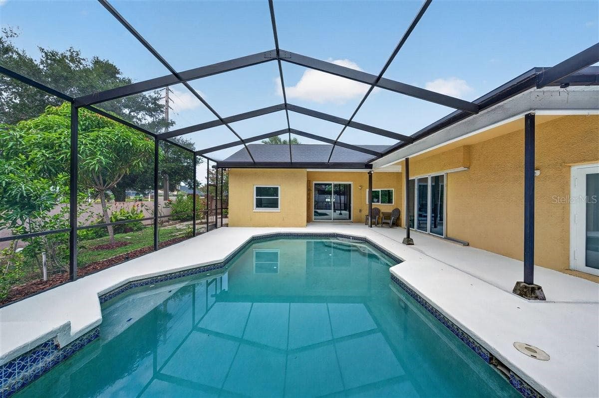 Single Family Residence at 11318 POCKET BROOK DR, TAMPA, photo 56 of 60