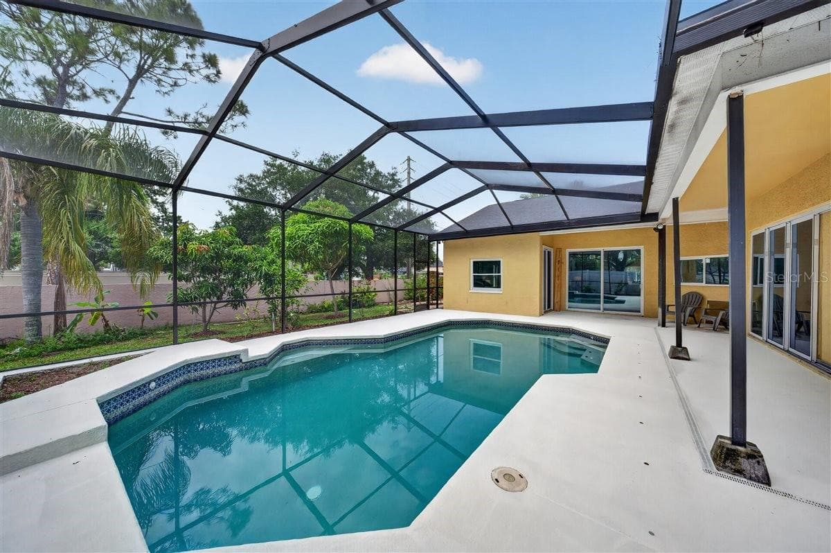 Single Family Residence at 11318 POCKET BROOK DR, TAMPA, photo 57 of 60