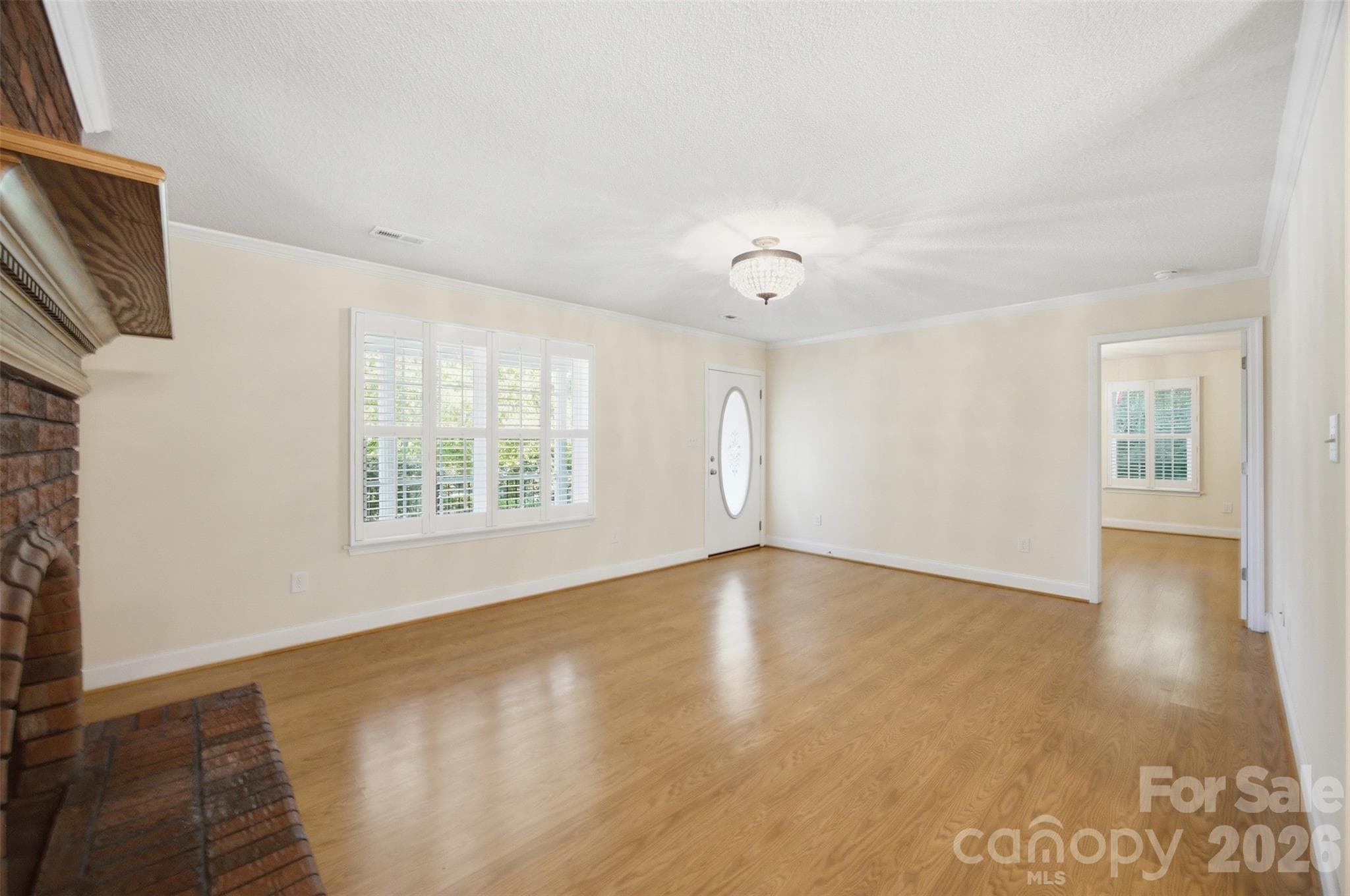 Single Family Residence at 125 Shady Bluff Drive, Gastonia, photo 6 of 37