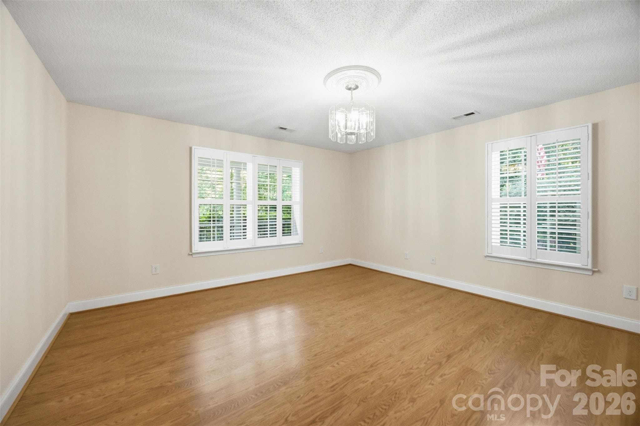 Single Family Residence at 125 Shady Bluff Drive, Gastonia, photo 7 of 37