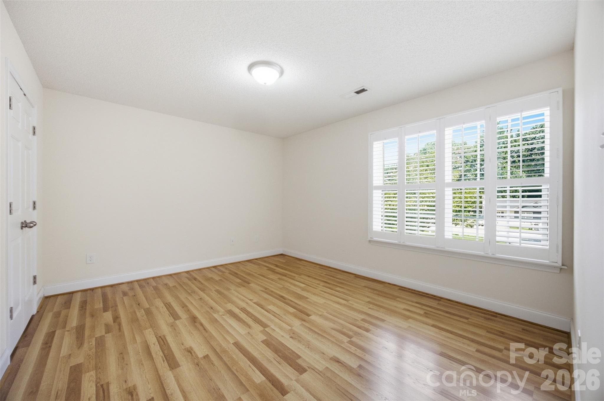 Single Family Residence at 125 Shady Bluff Drive, Gastonia, photo 24 of 37